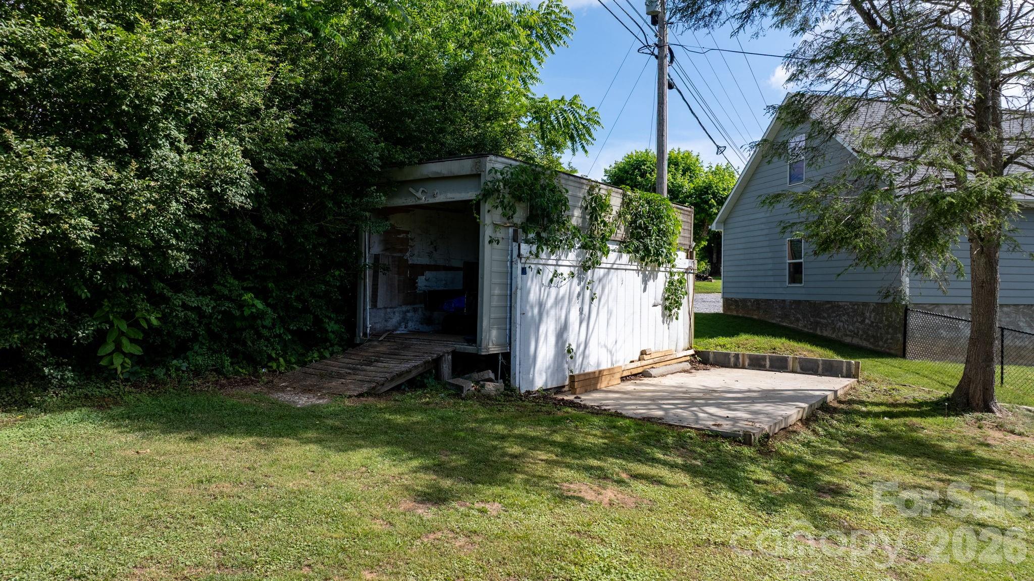 main property photo 29