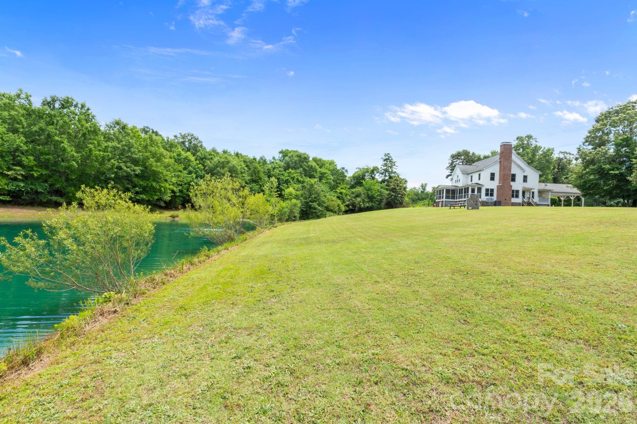 main property photo 30