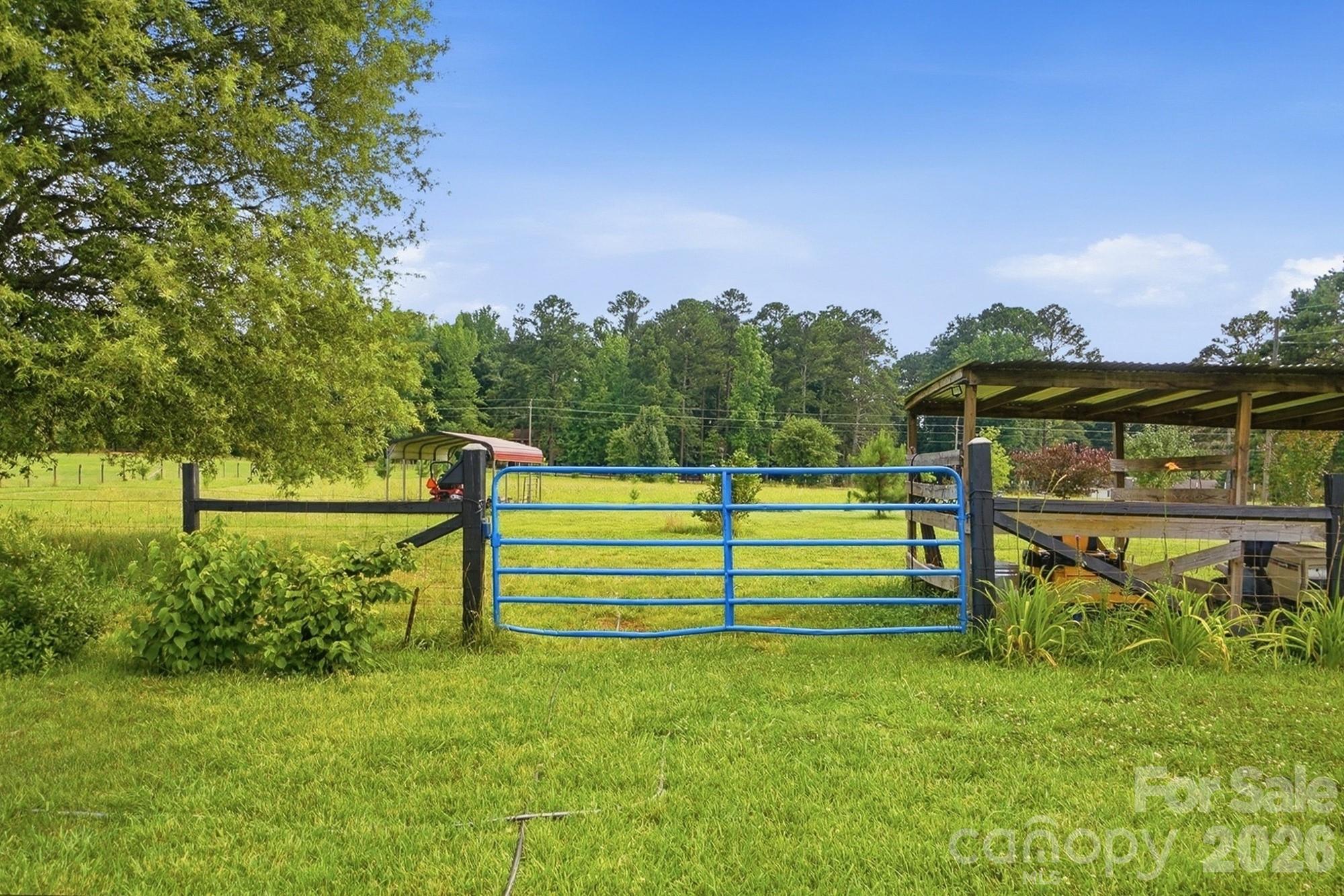 main property photo 39