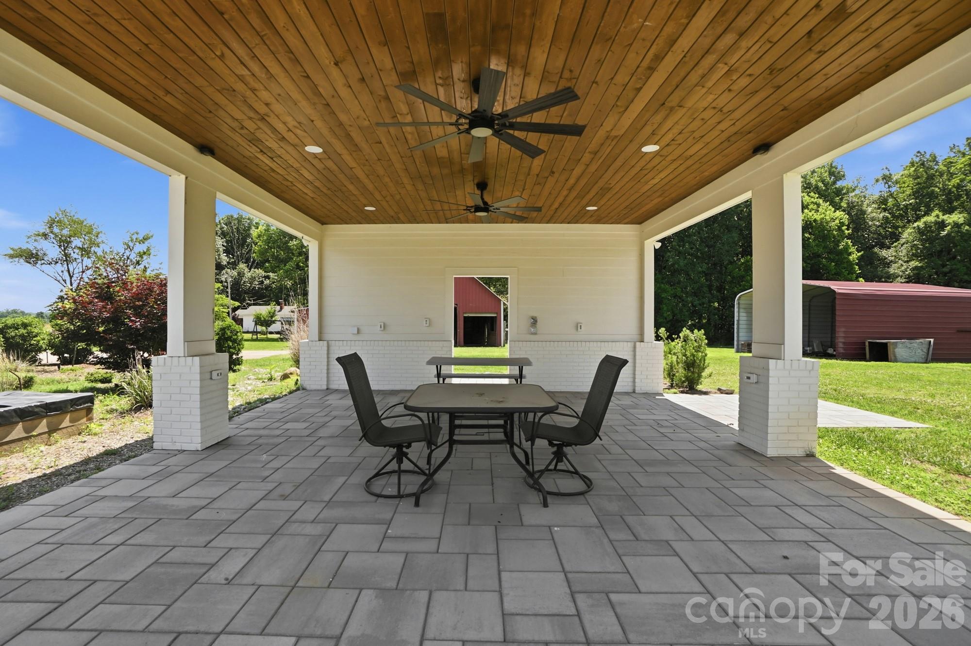 main property photo 41