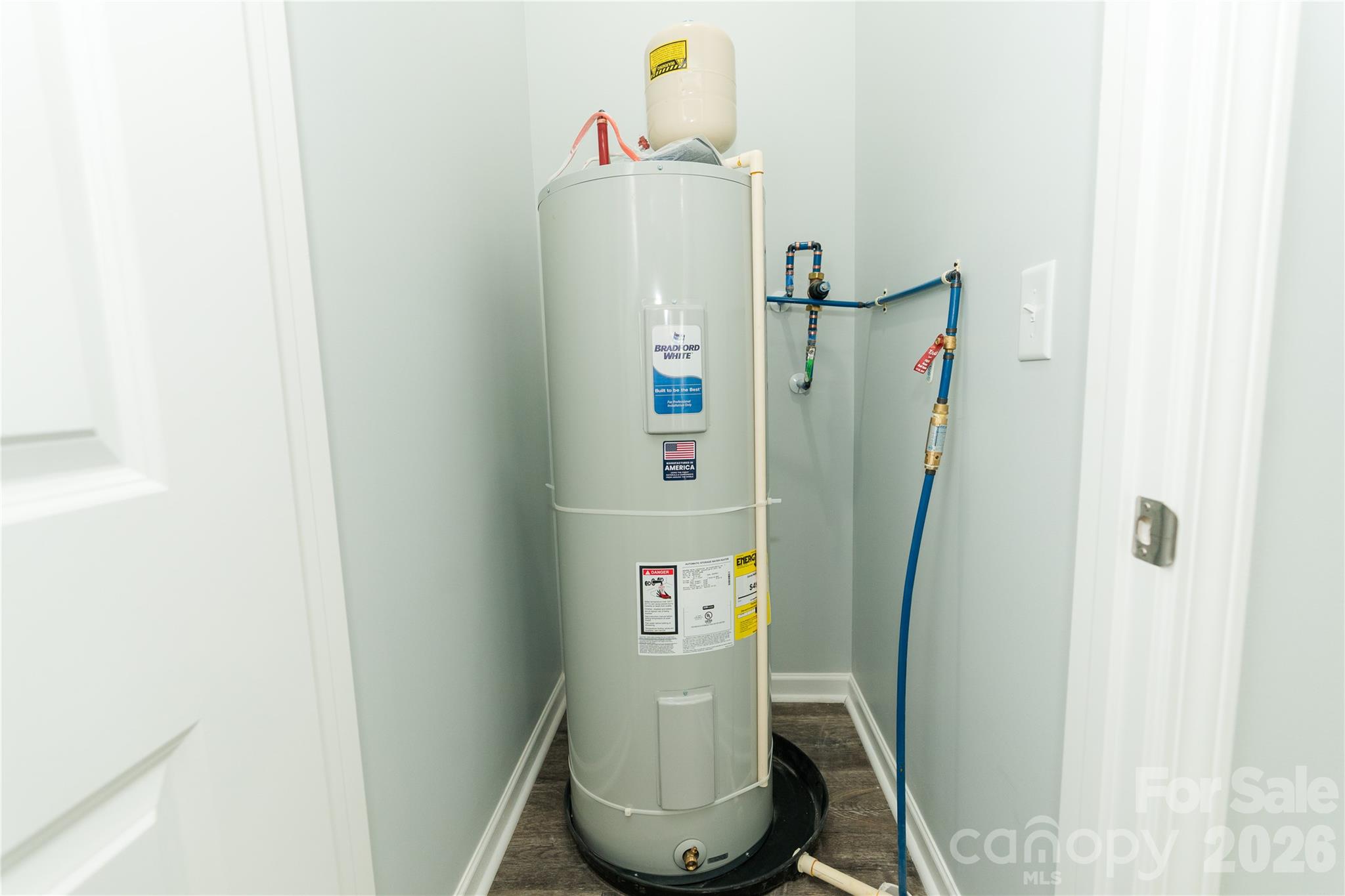 main property photo 17