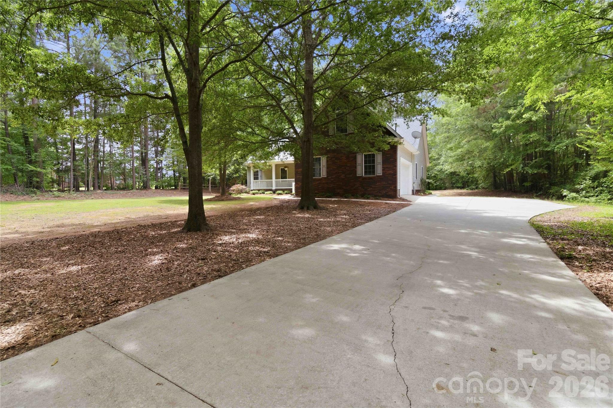 main property photo 3