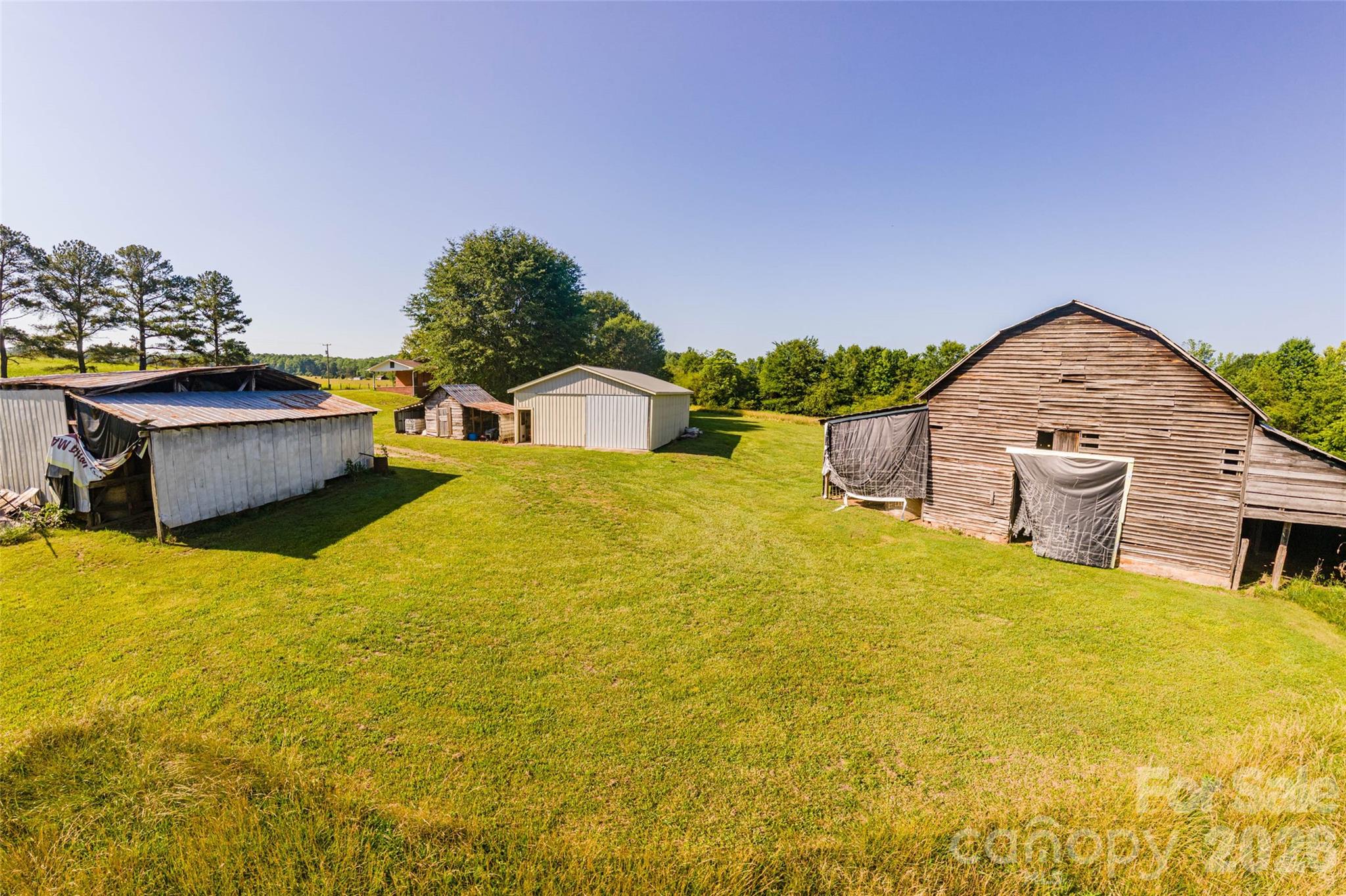 main property photo 15