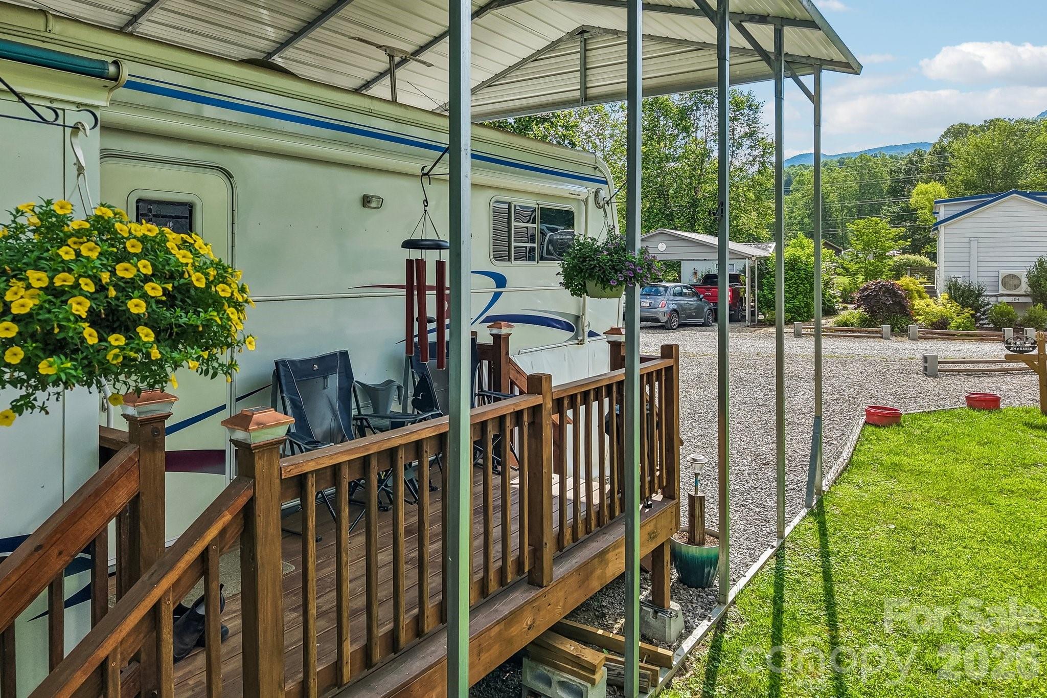 main property photo 28