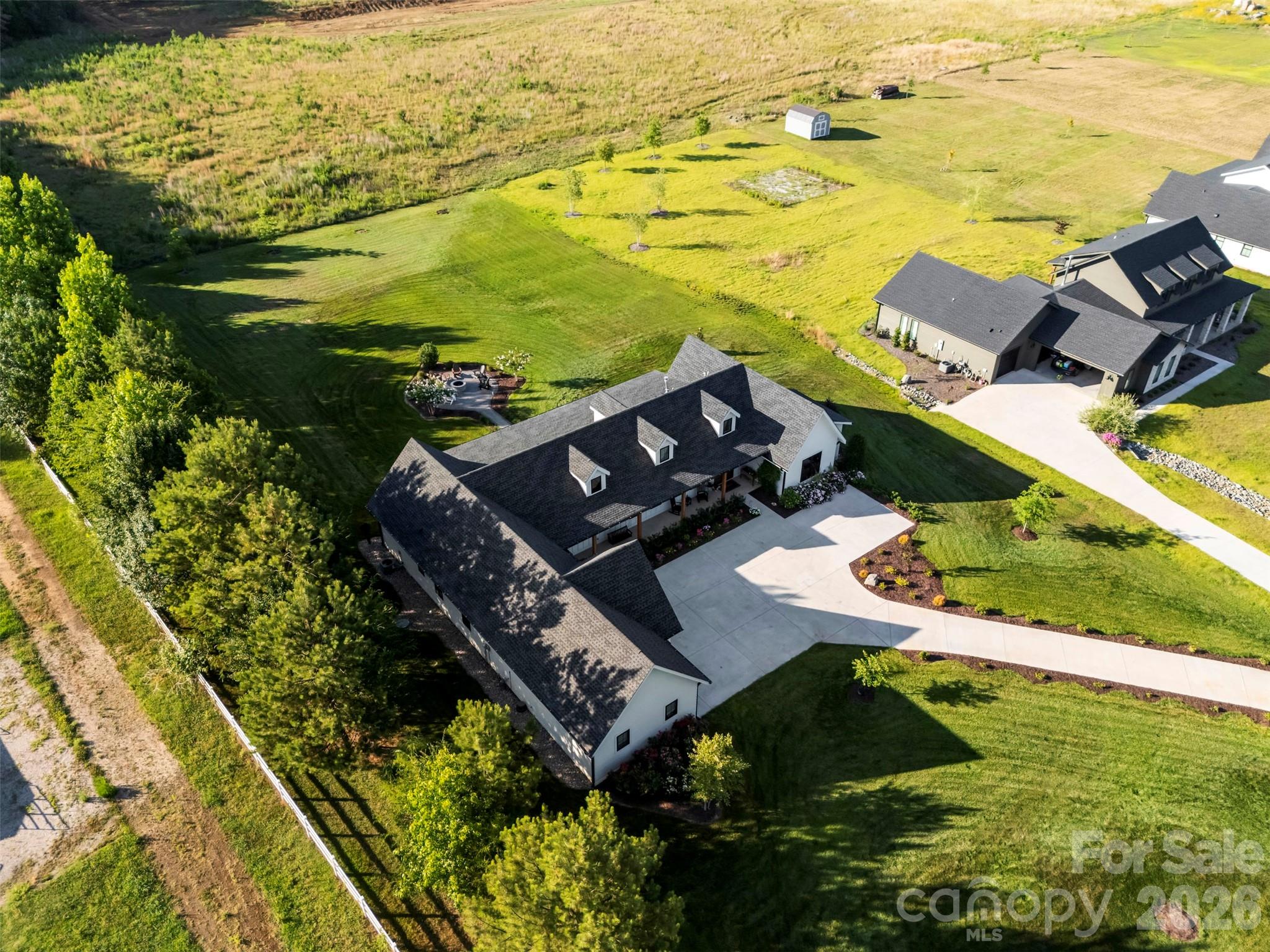 main property photo 32