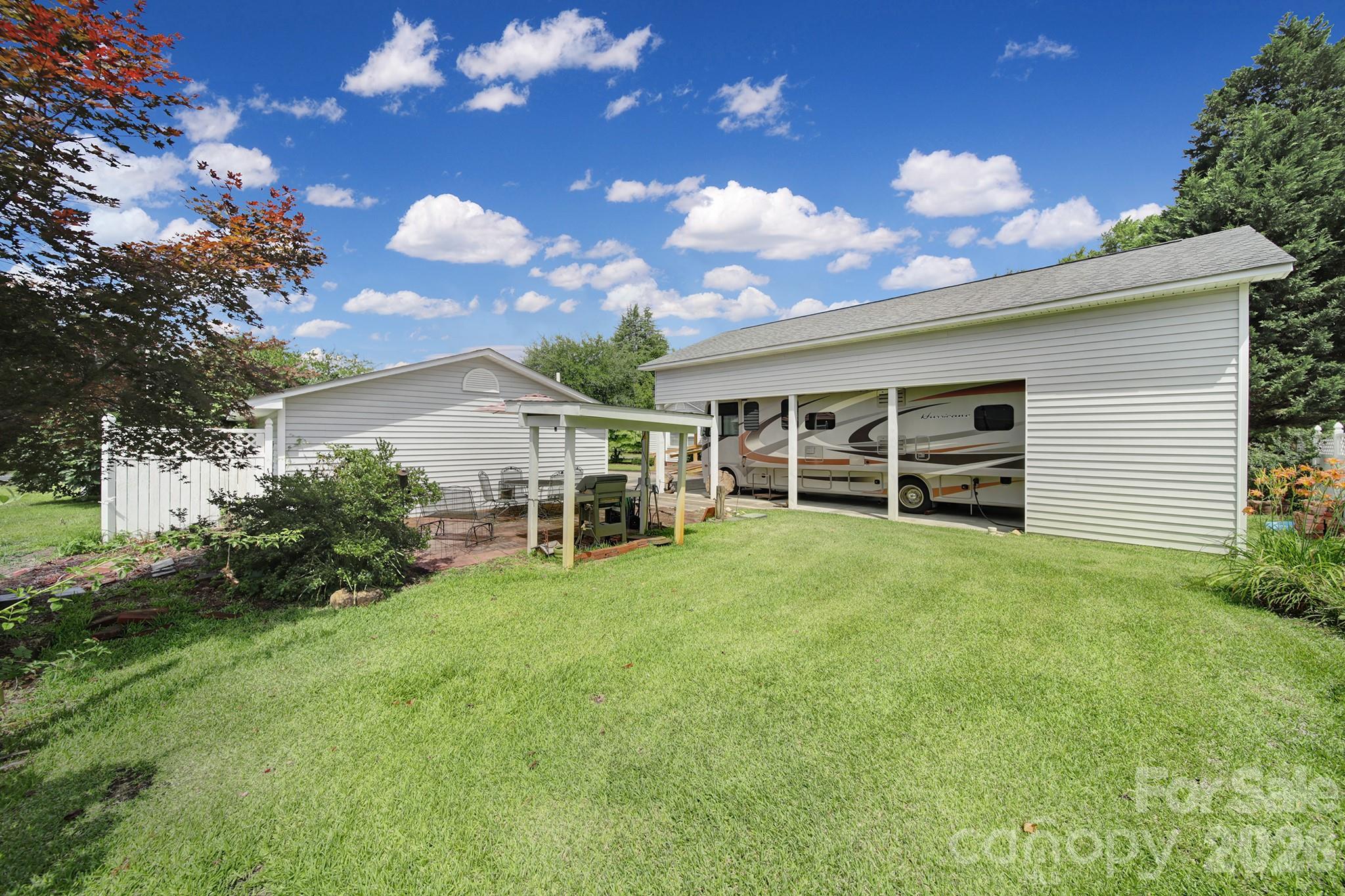 main property photo 38