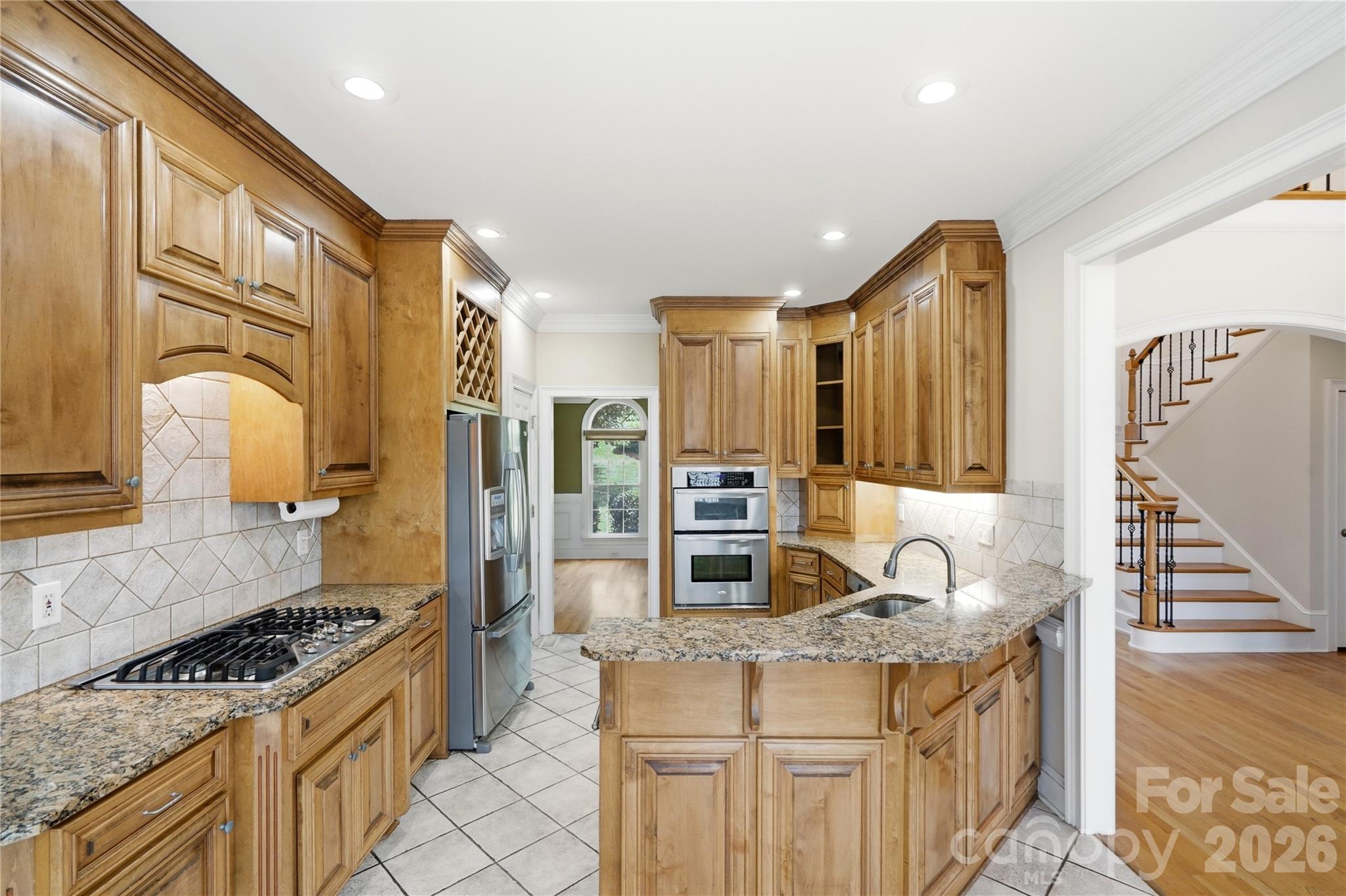 main property photo 9