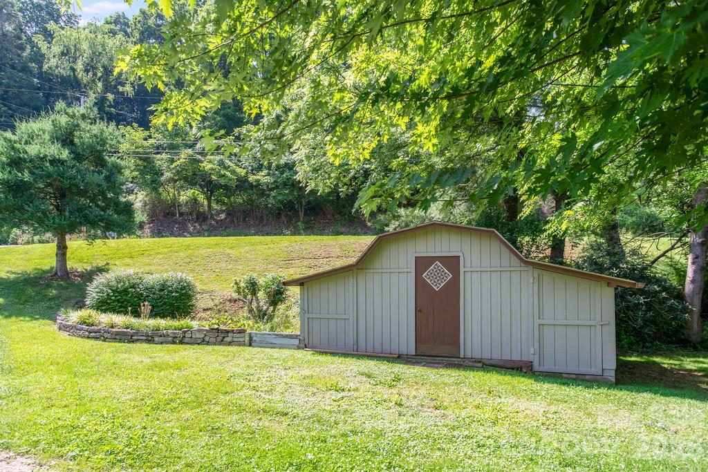 main property photo 20