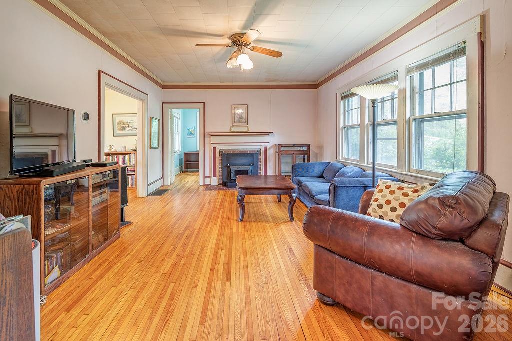 main property photo 3