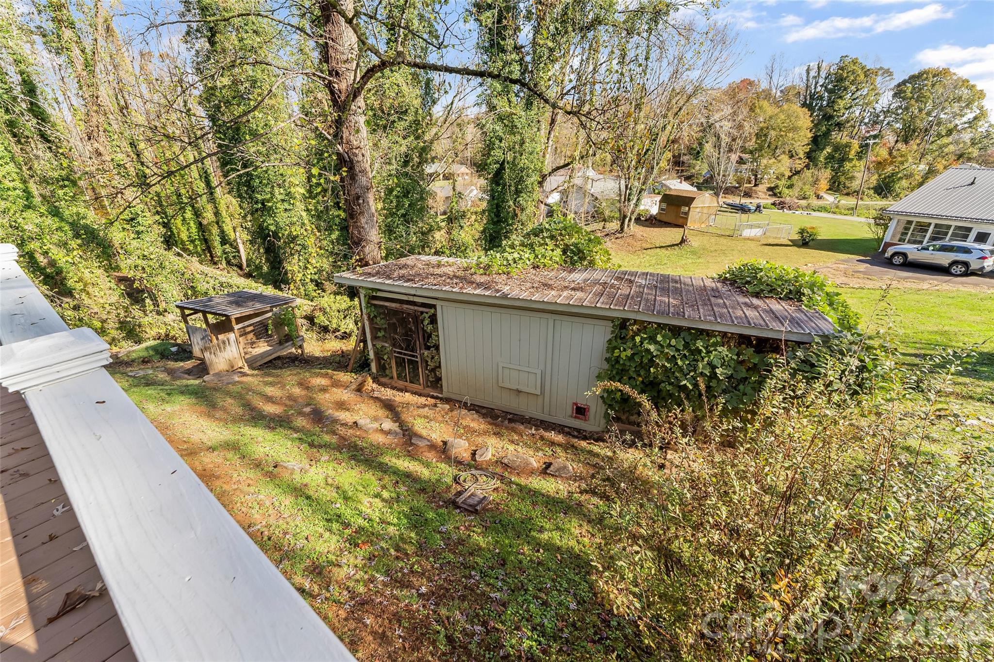main property photo 28