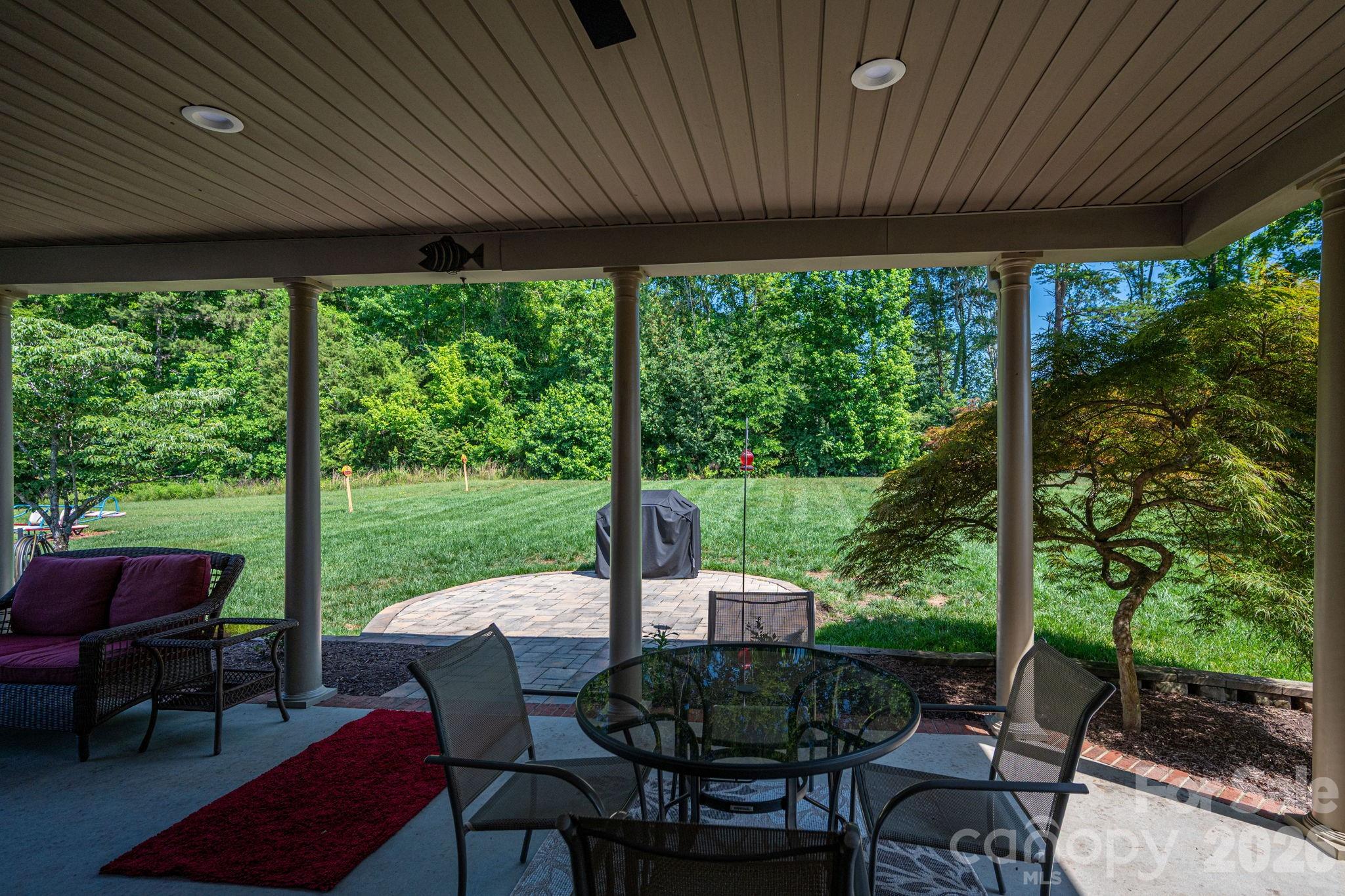 main property photo 37