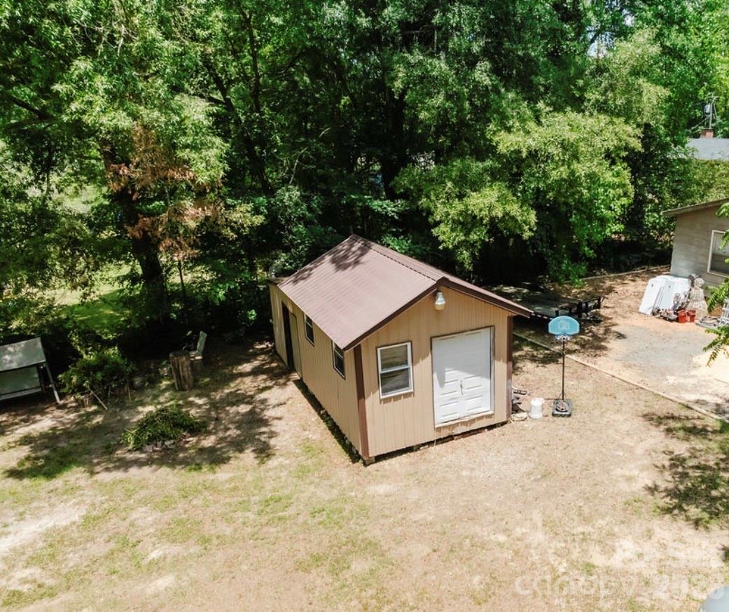 main property photo 34