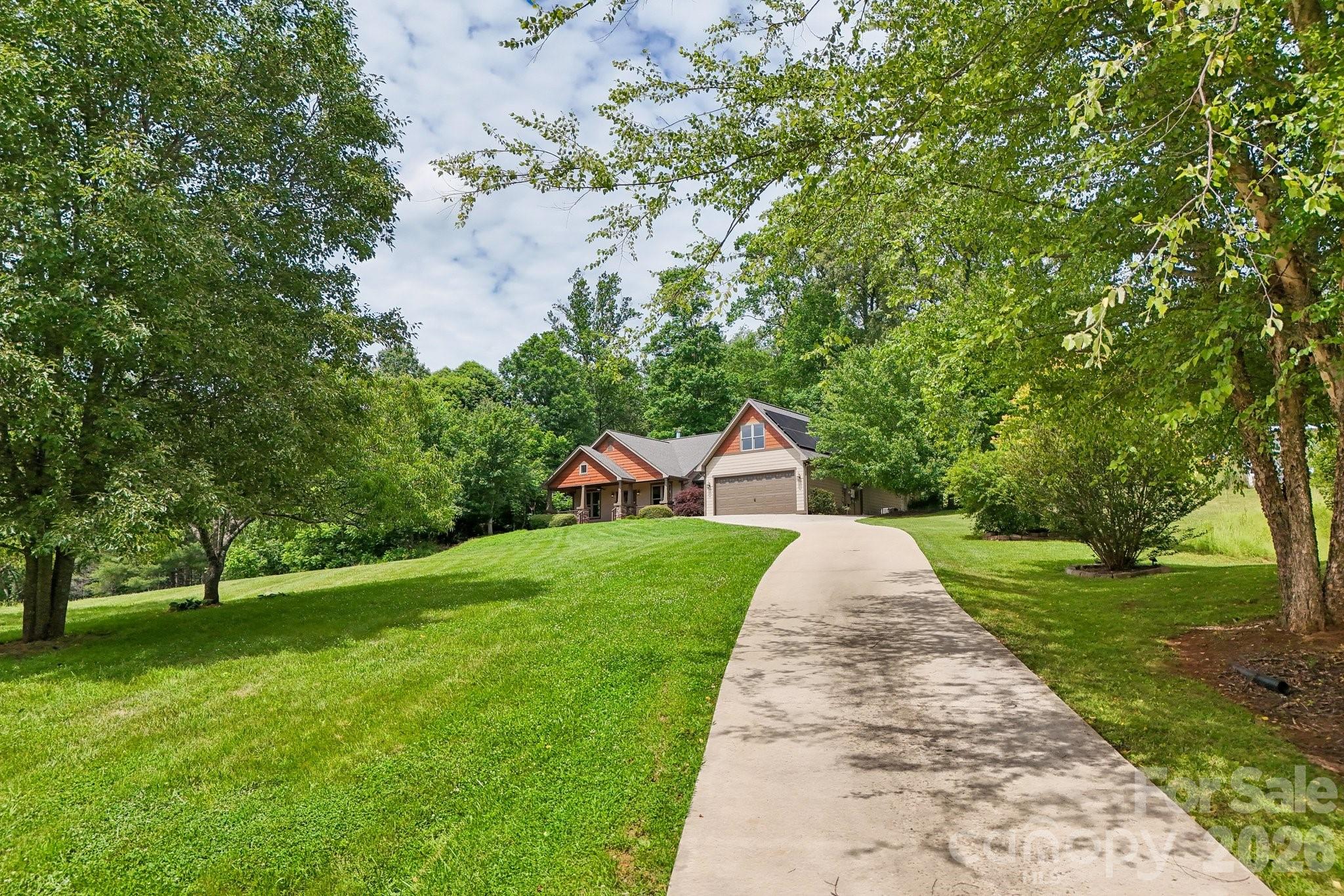 main property photo 3
