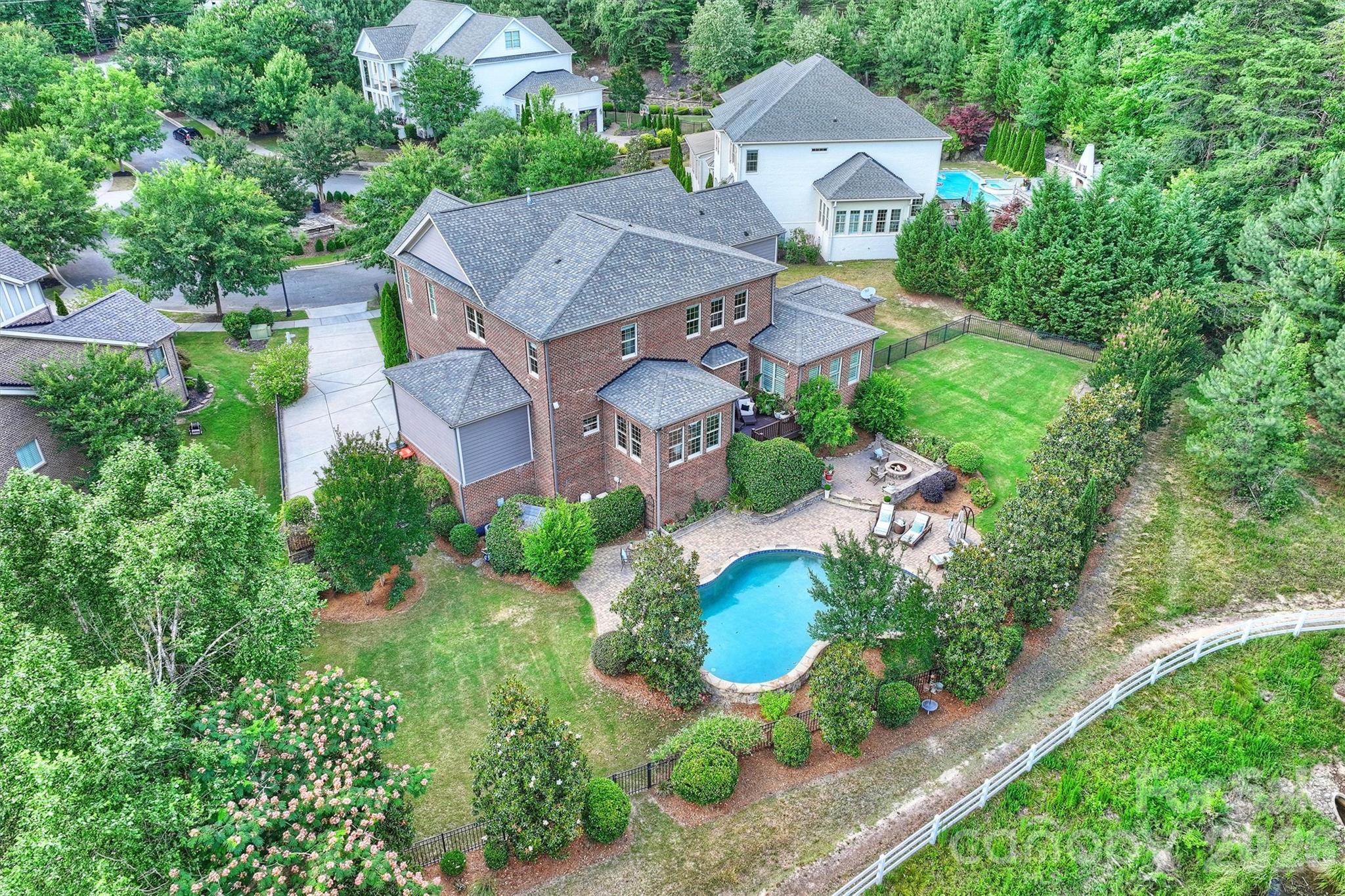 main property photo 45