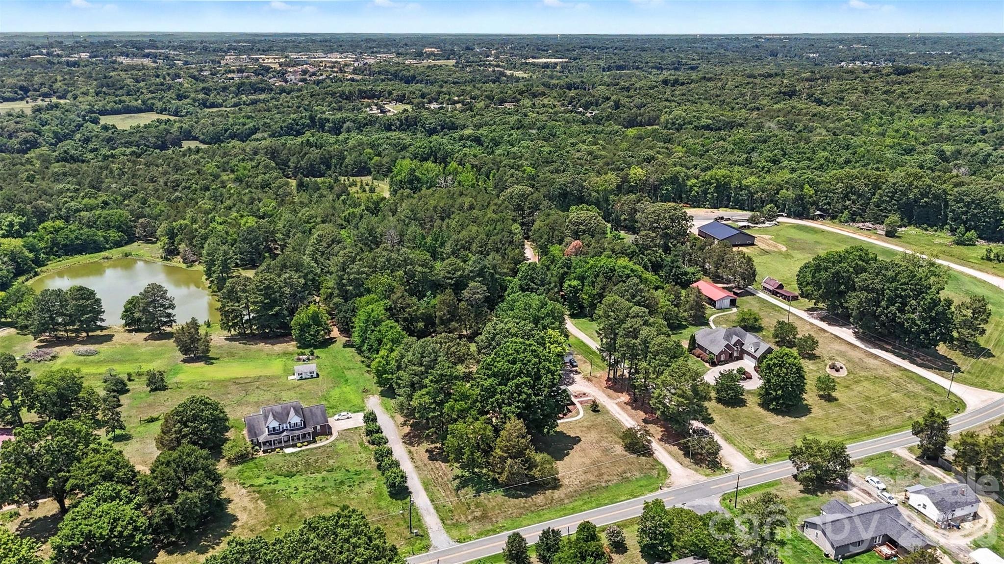 main property photo 30