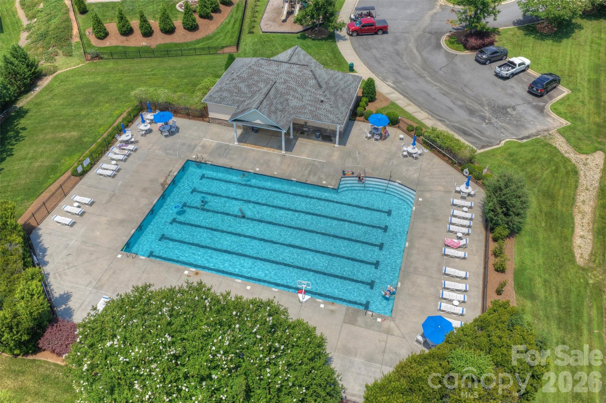 main property photo 45