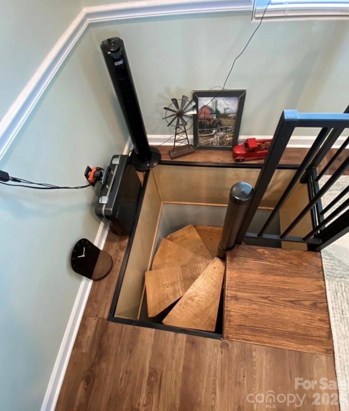 main property photo 17