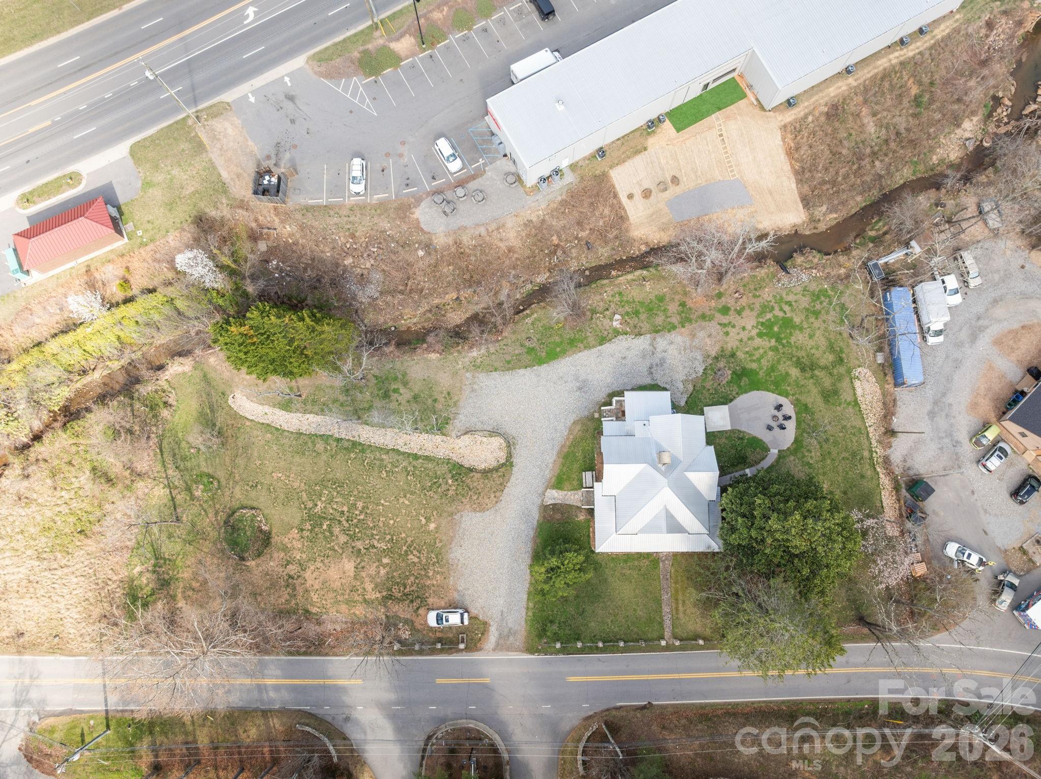 main property photo 34