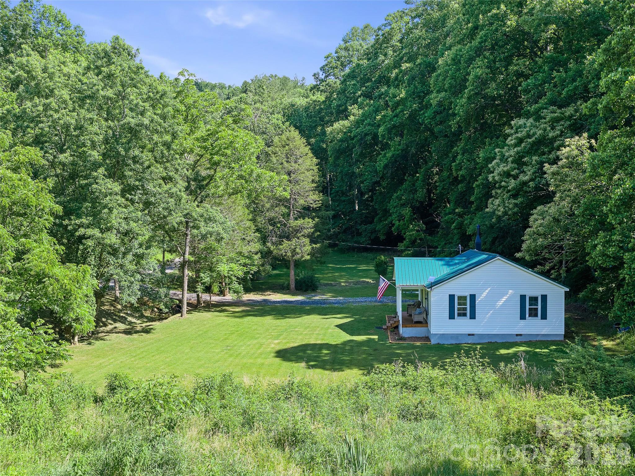 main property photo 18