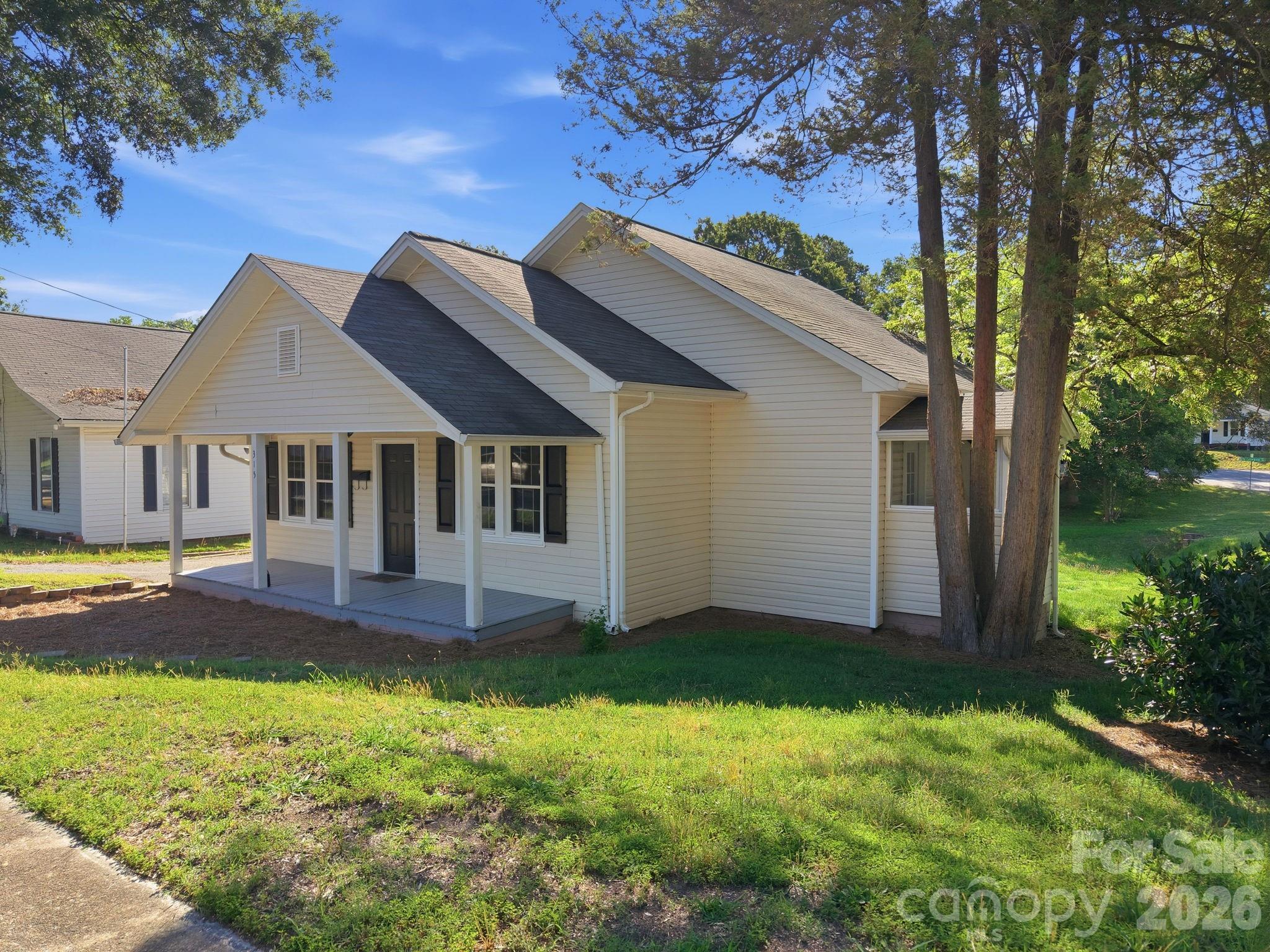 main property photo 3