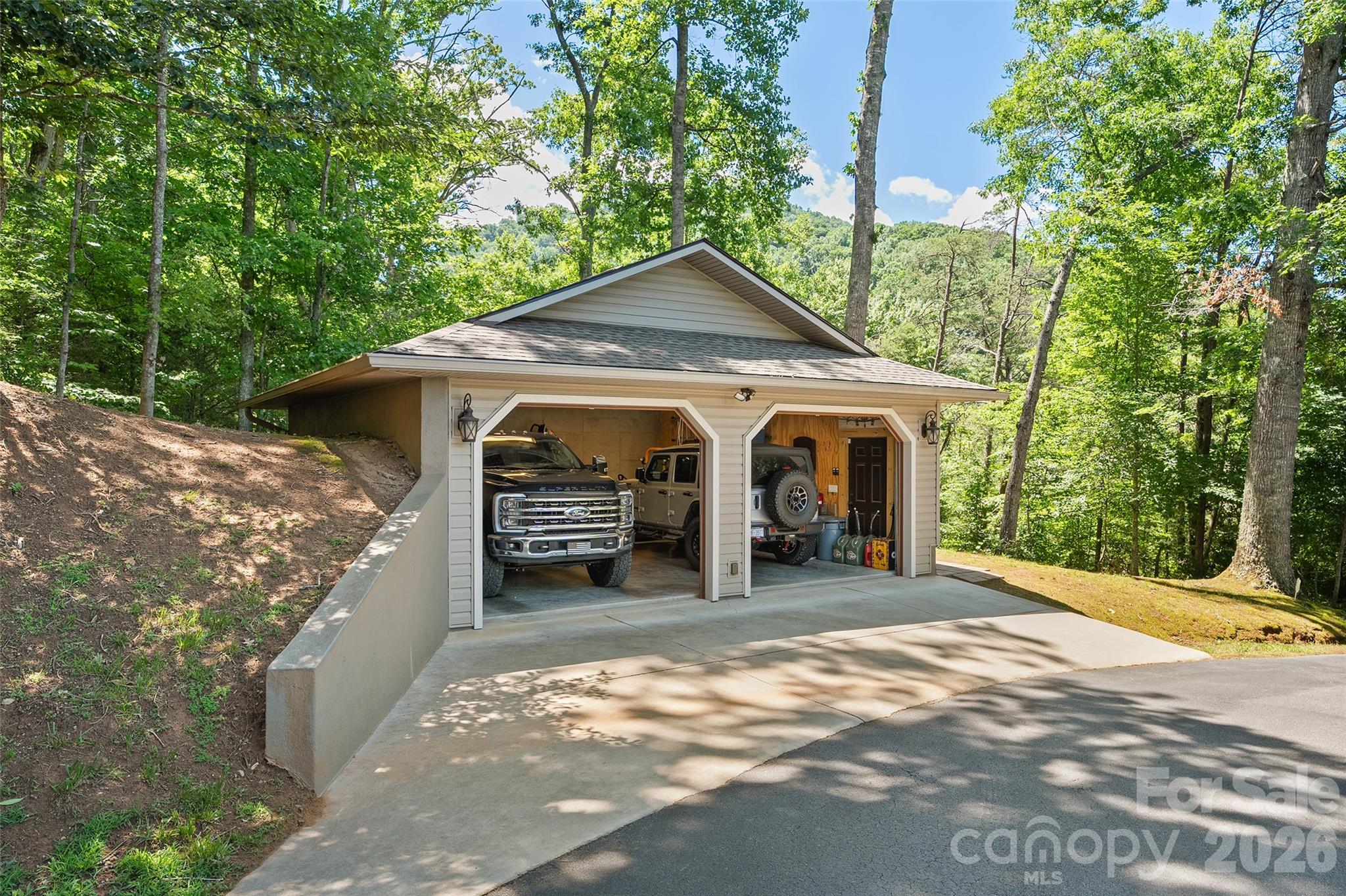 main property photo 43