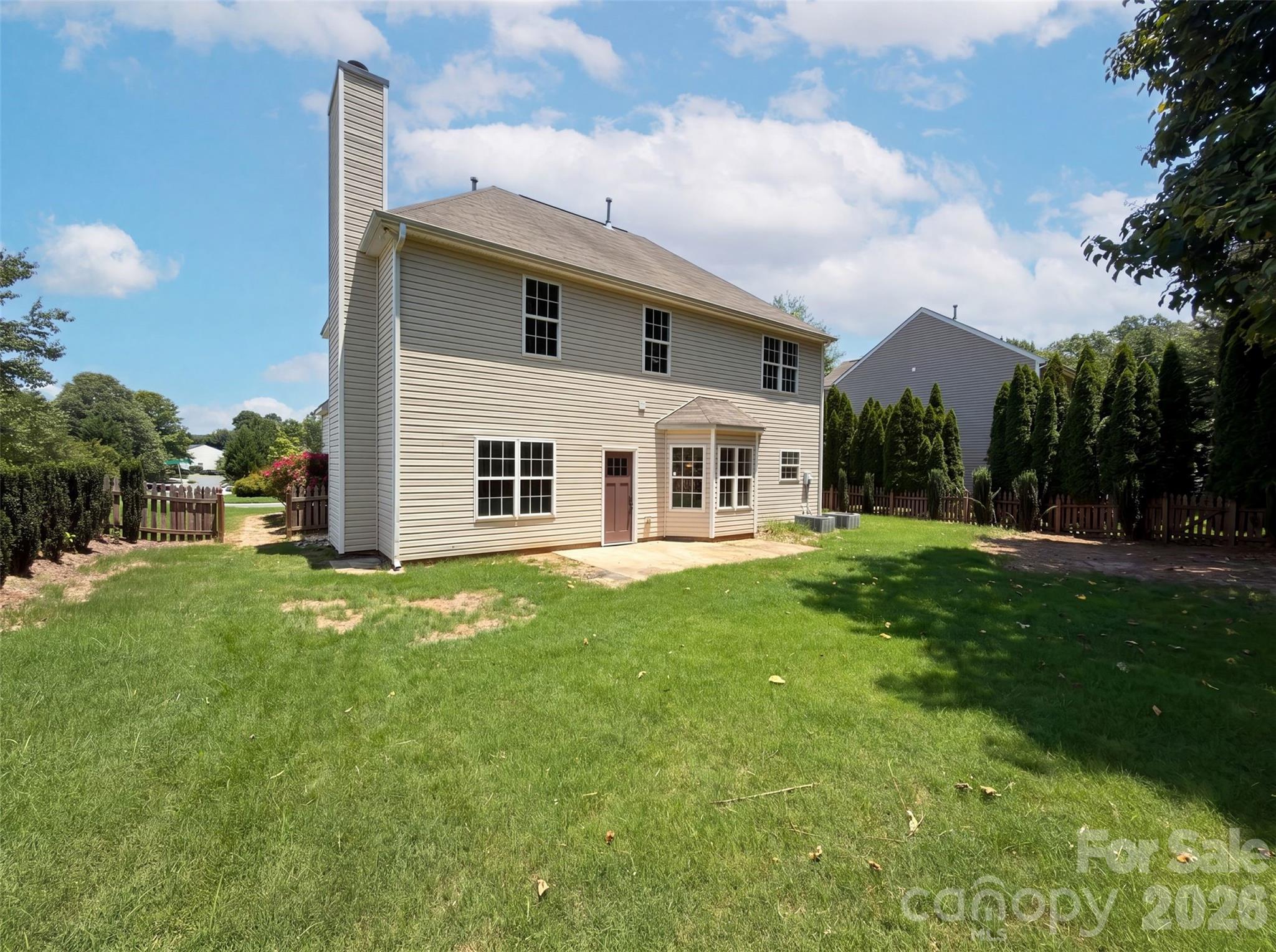main property photo 16