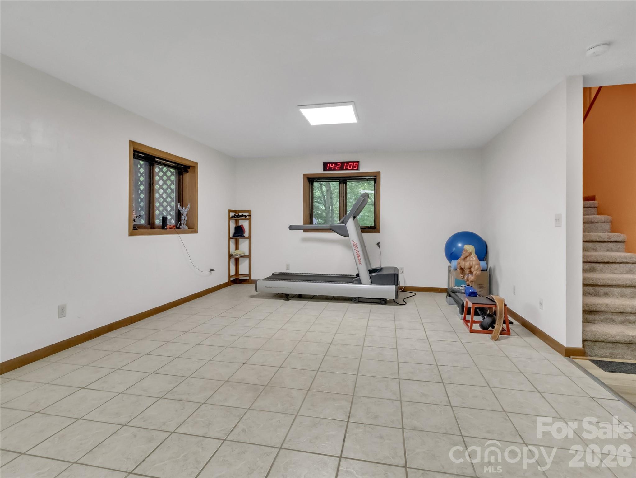 main property photo 18