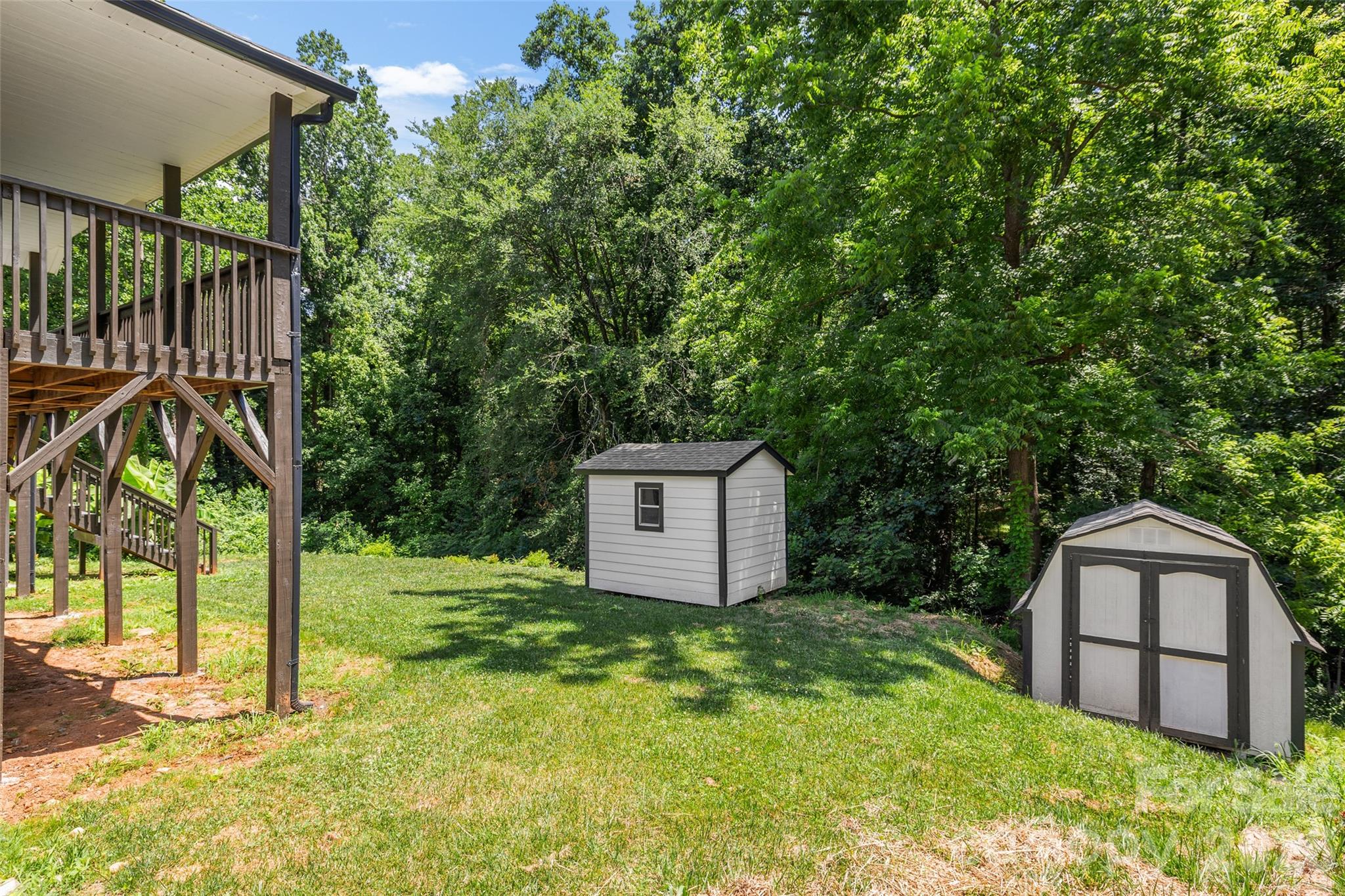 main property photo 39