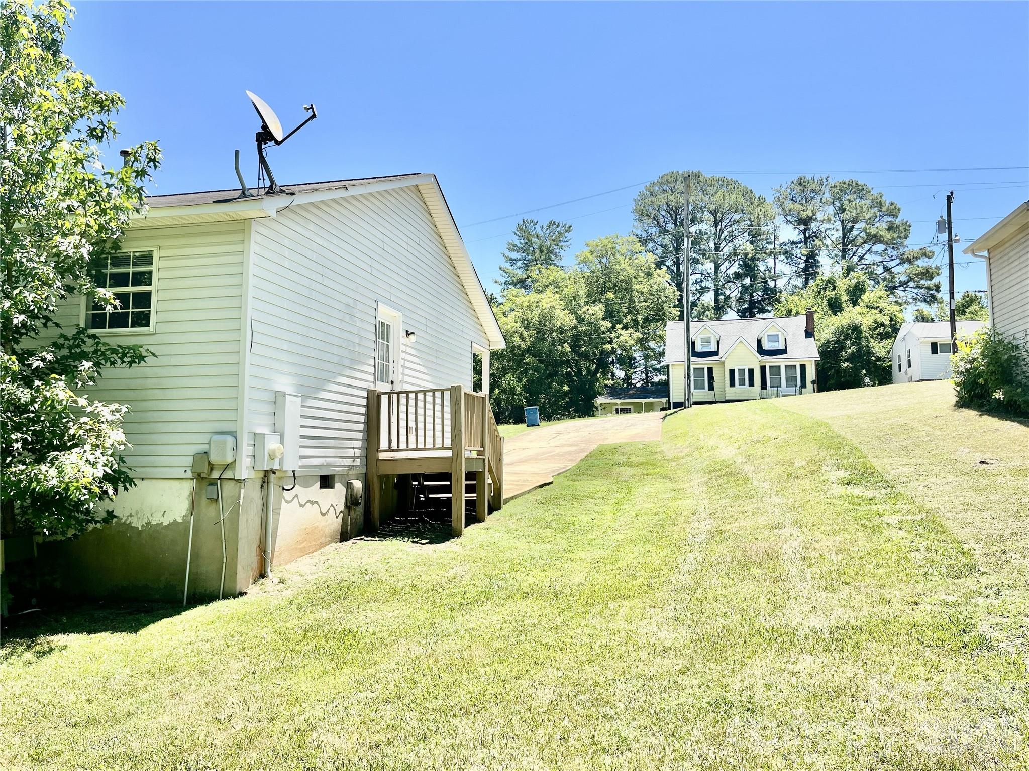main property photo 23