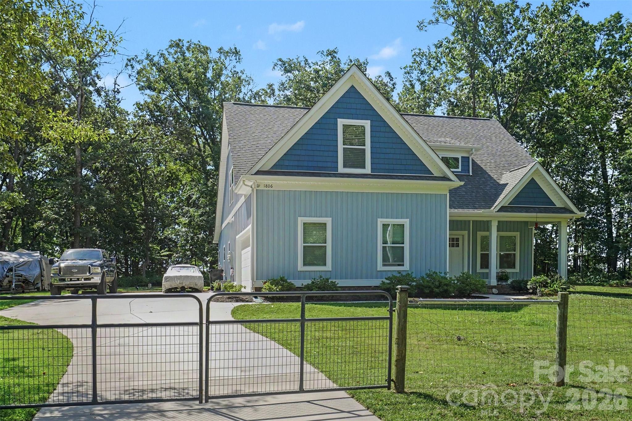 main property photo 4