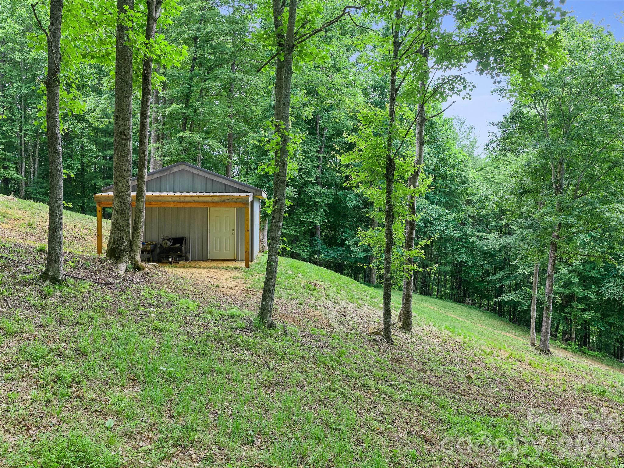 main property photo 24