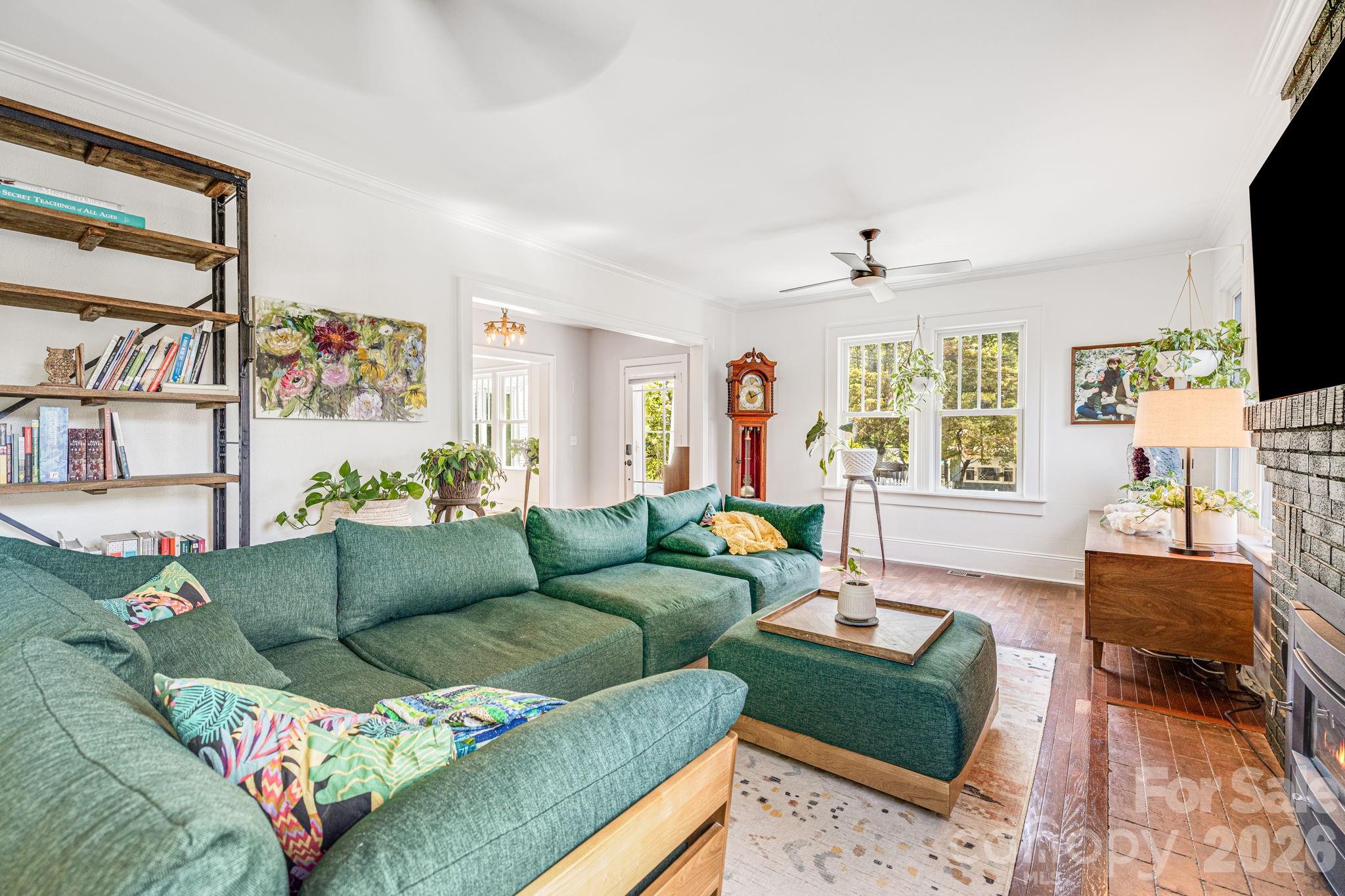 main property photo 10