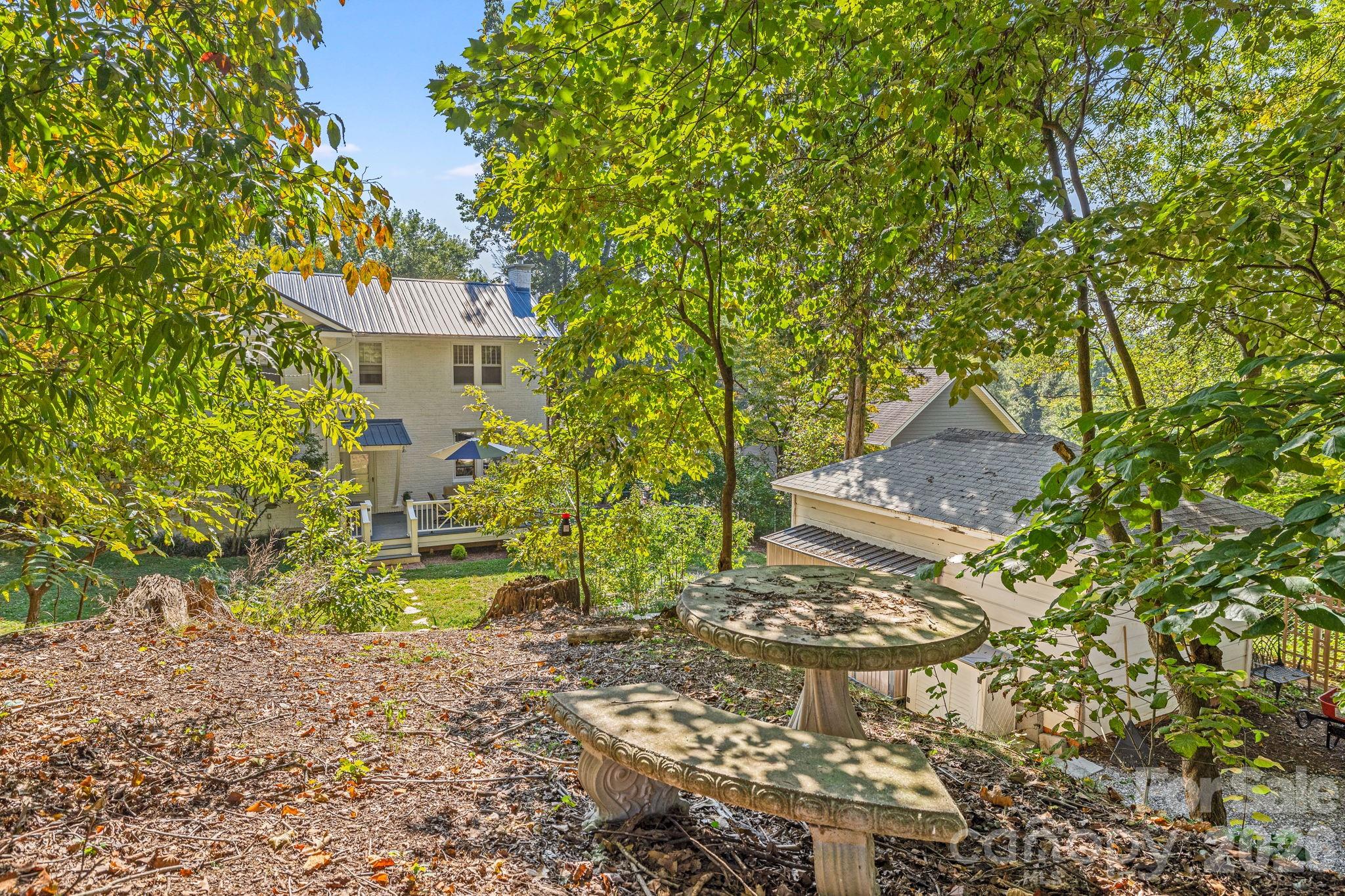 main property photo 40