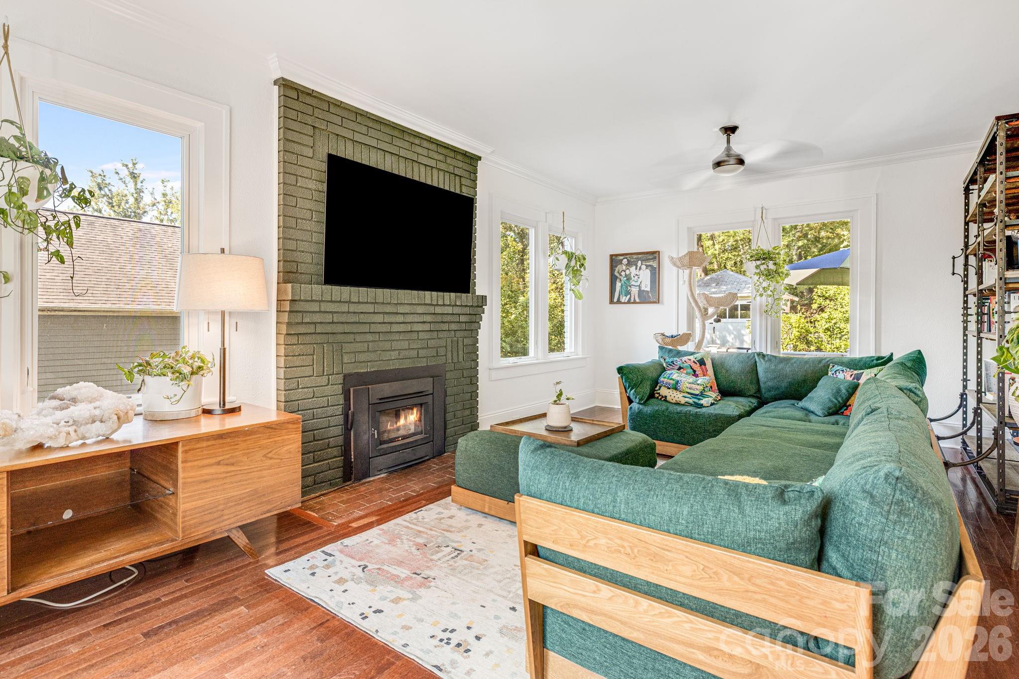 main property photo 8
