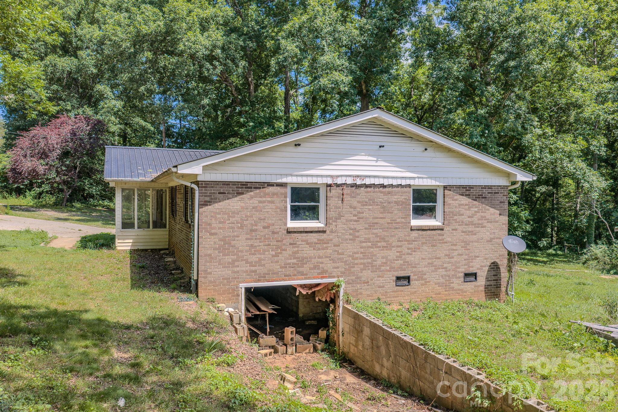 main property photo 35
