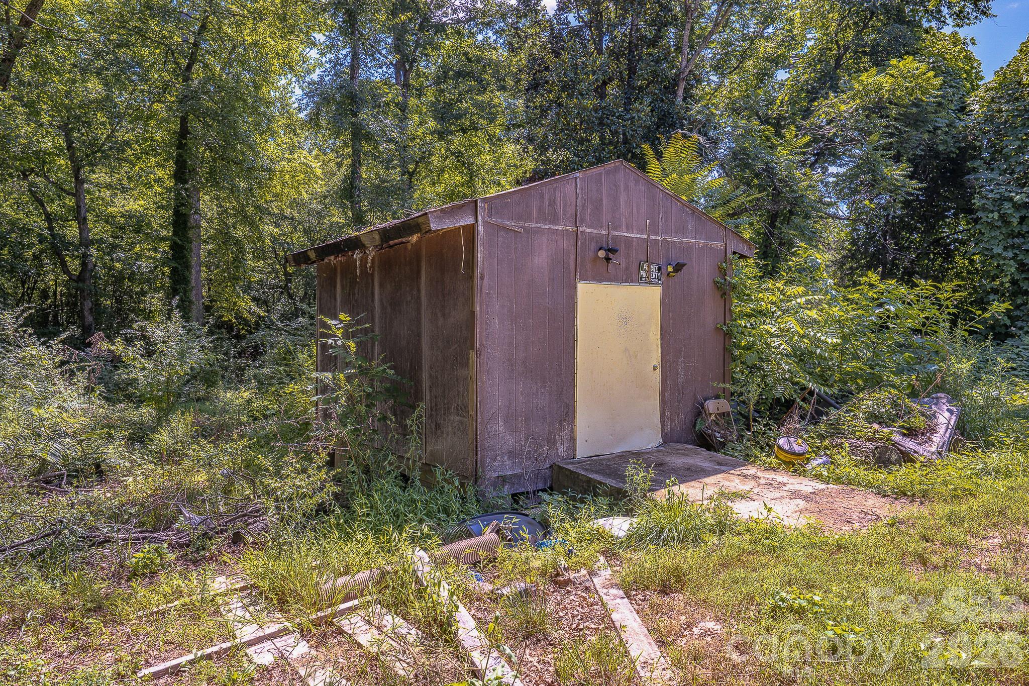 main property photo 41
