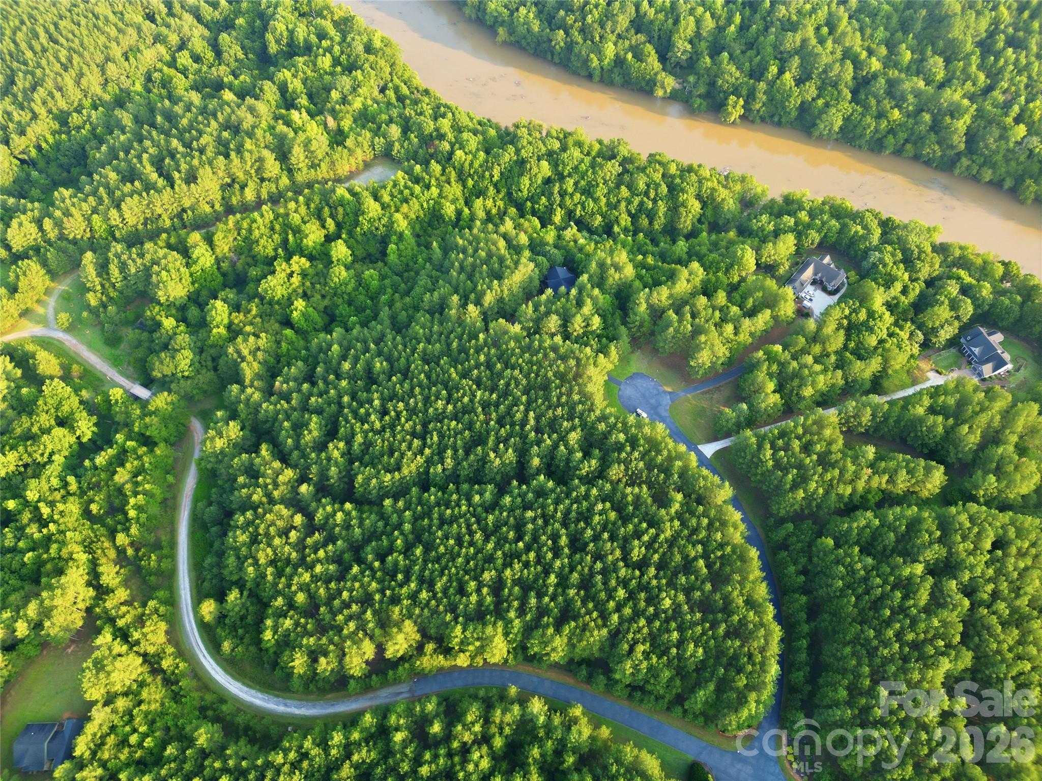 main property photo 11