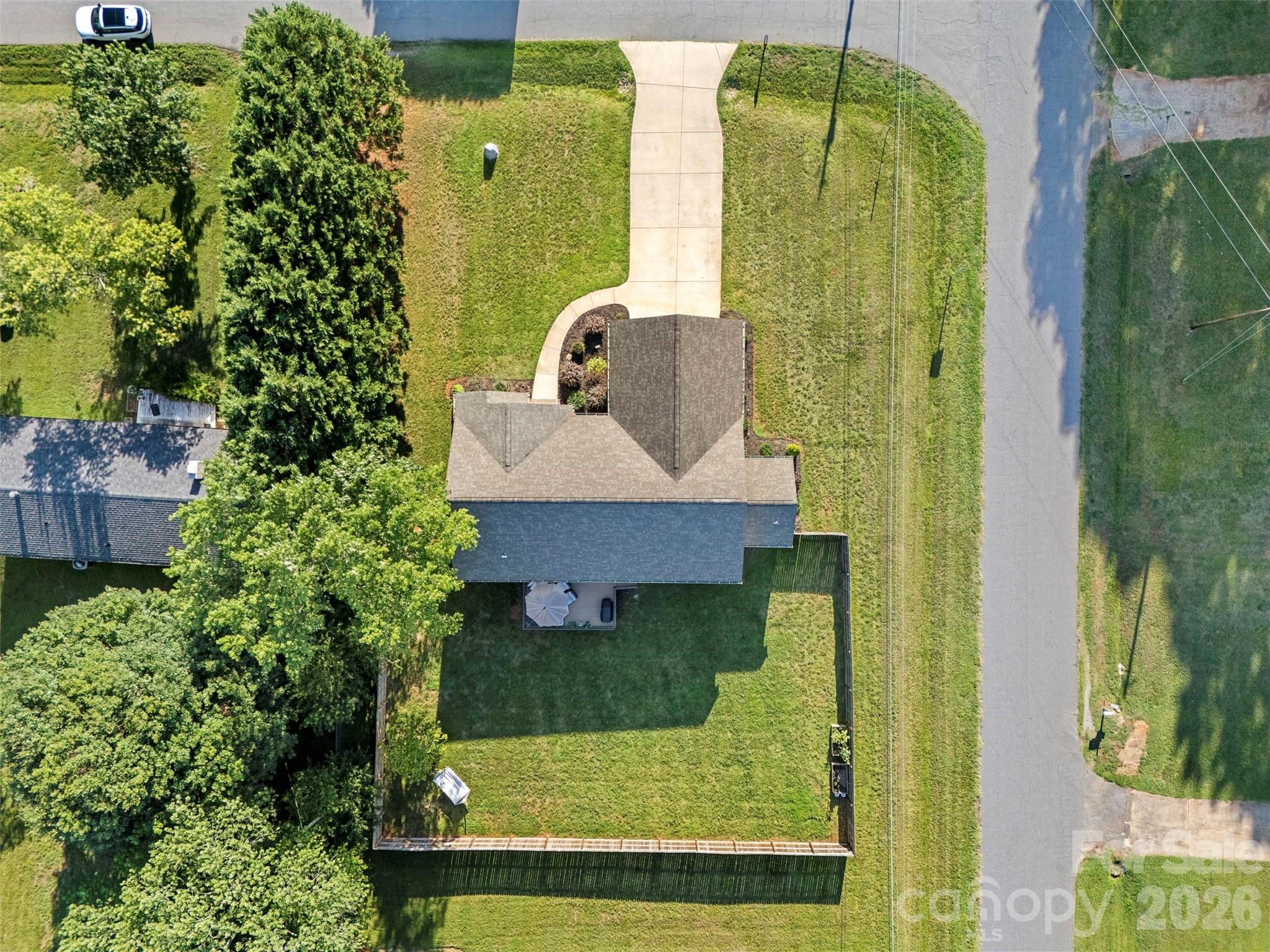 main property photo 37
