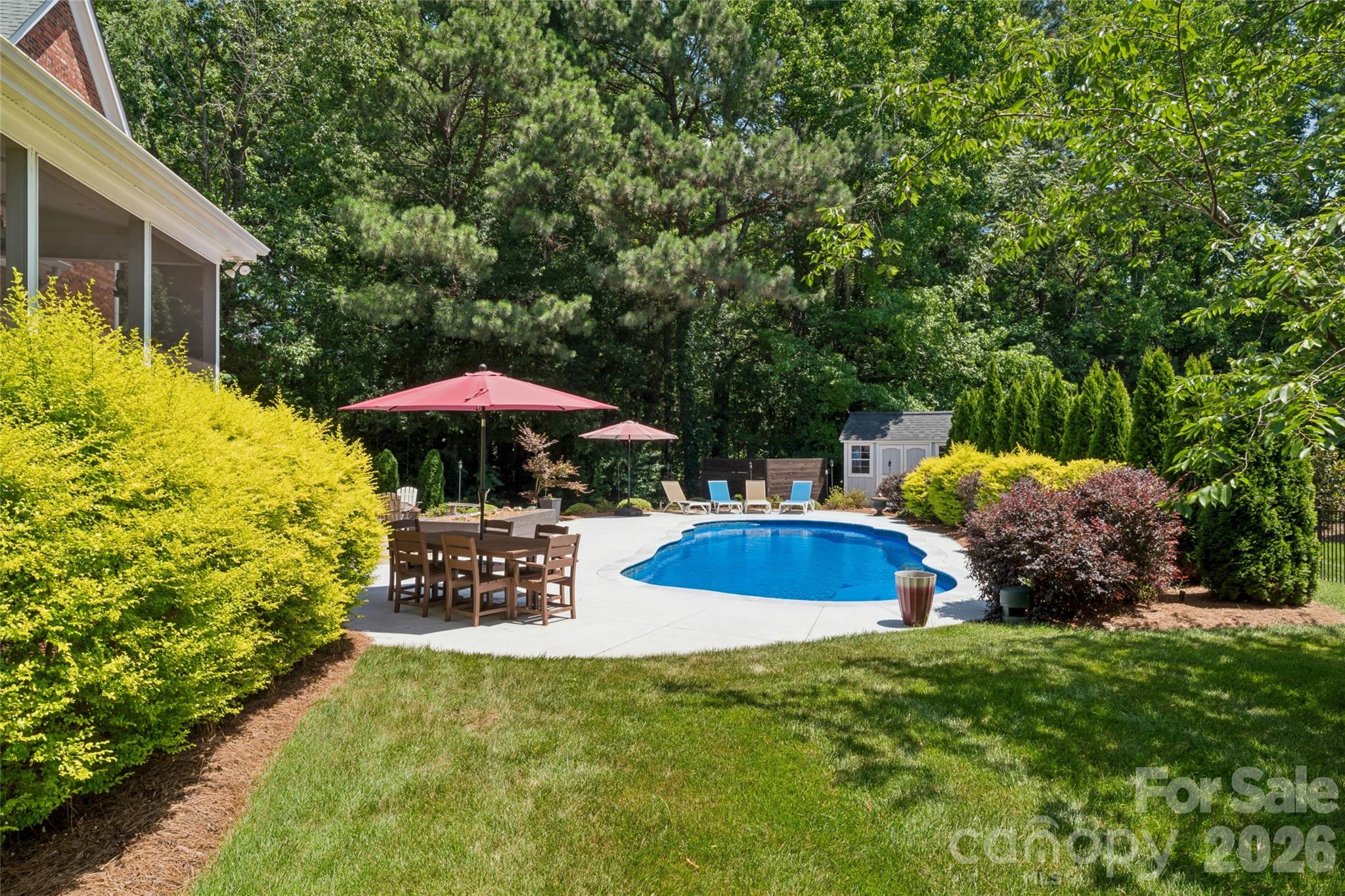 main property photo 25