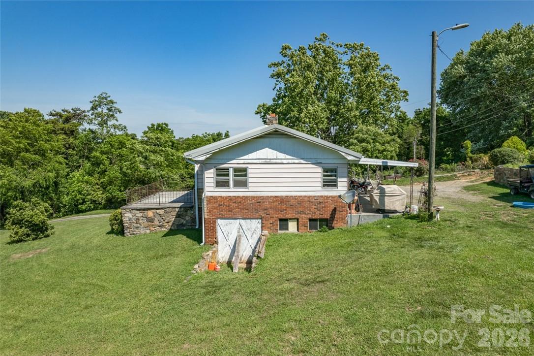 main property photo 9