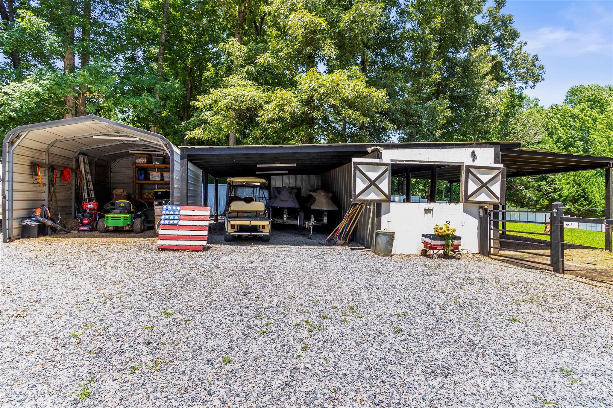 main property photo 37