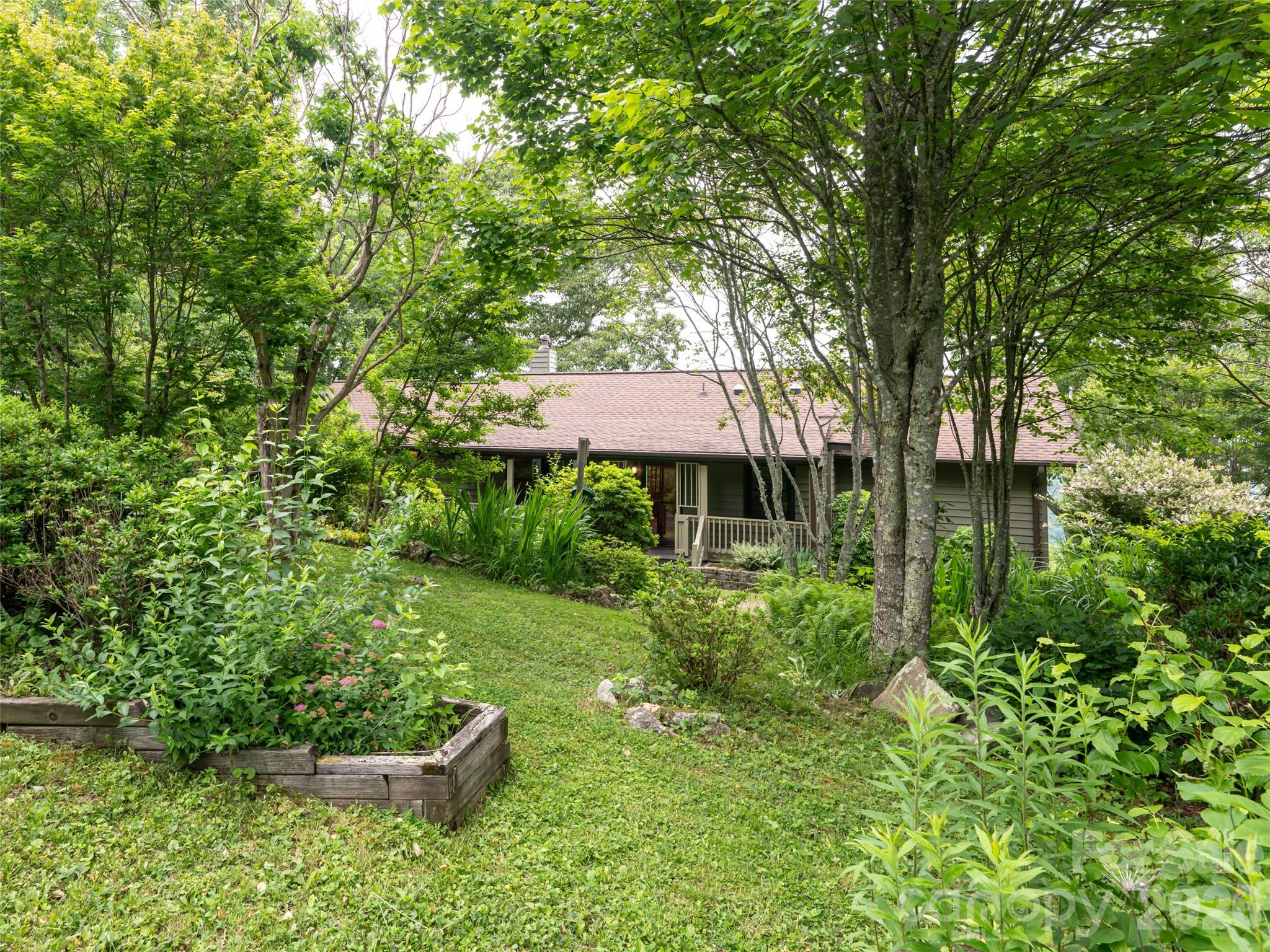 main property photo 40