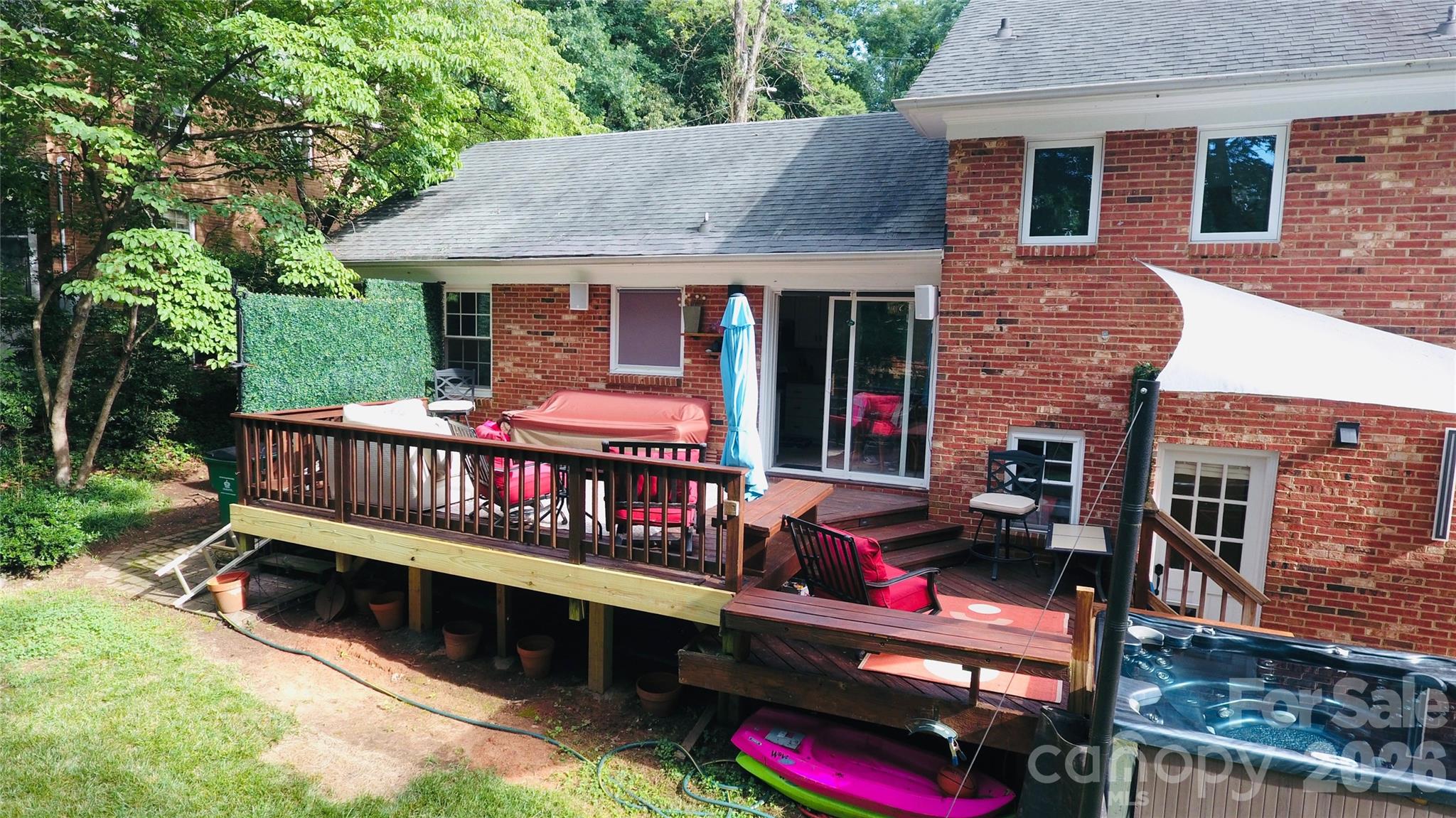 main property photo 30
