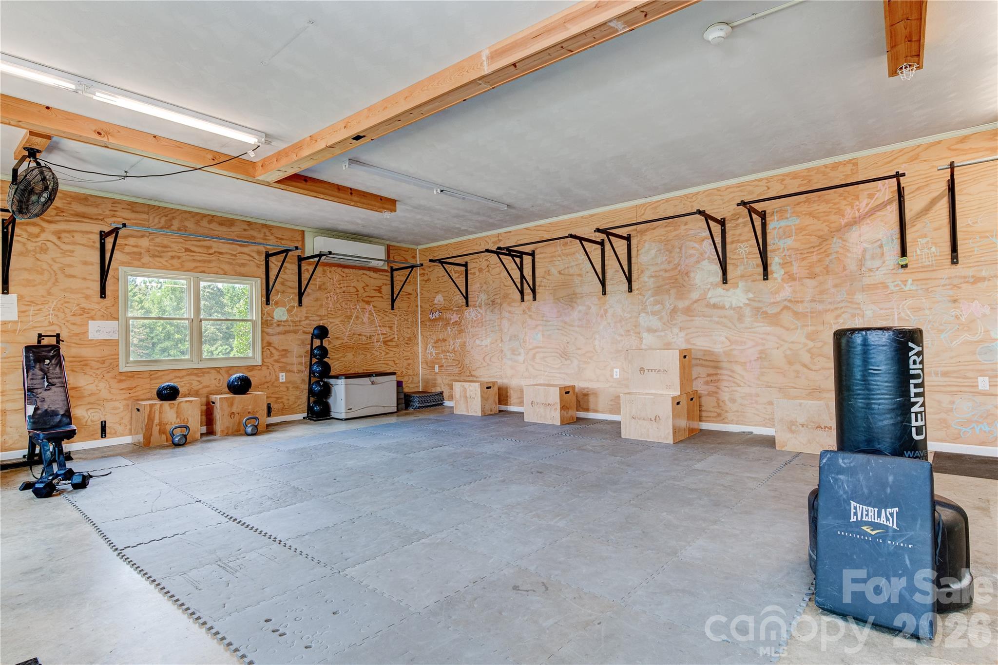 main property photo 25