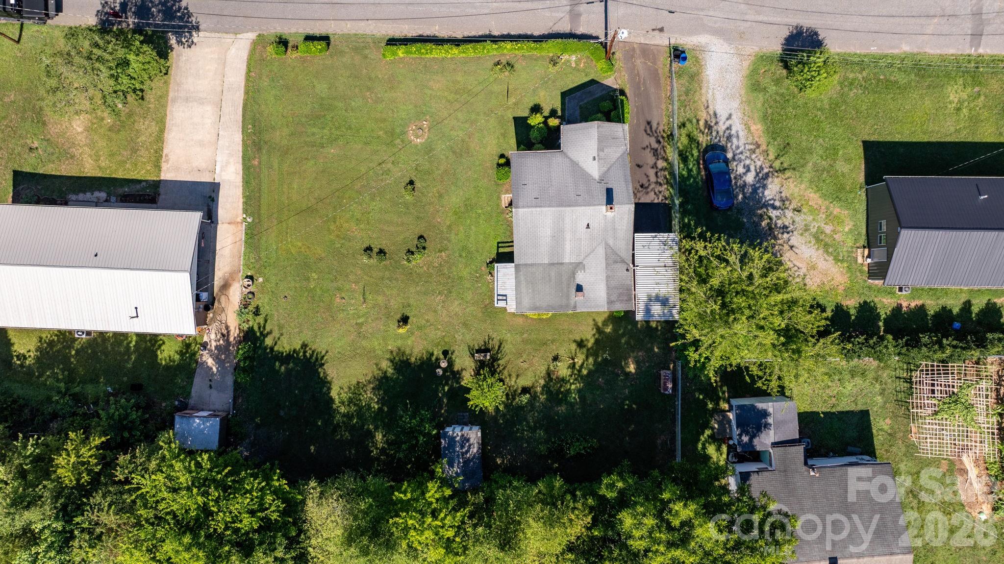 main property photo 28