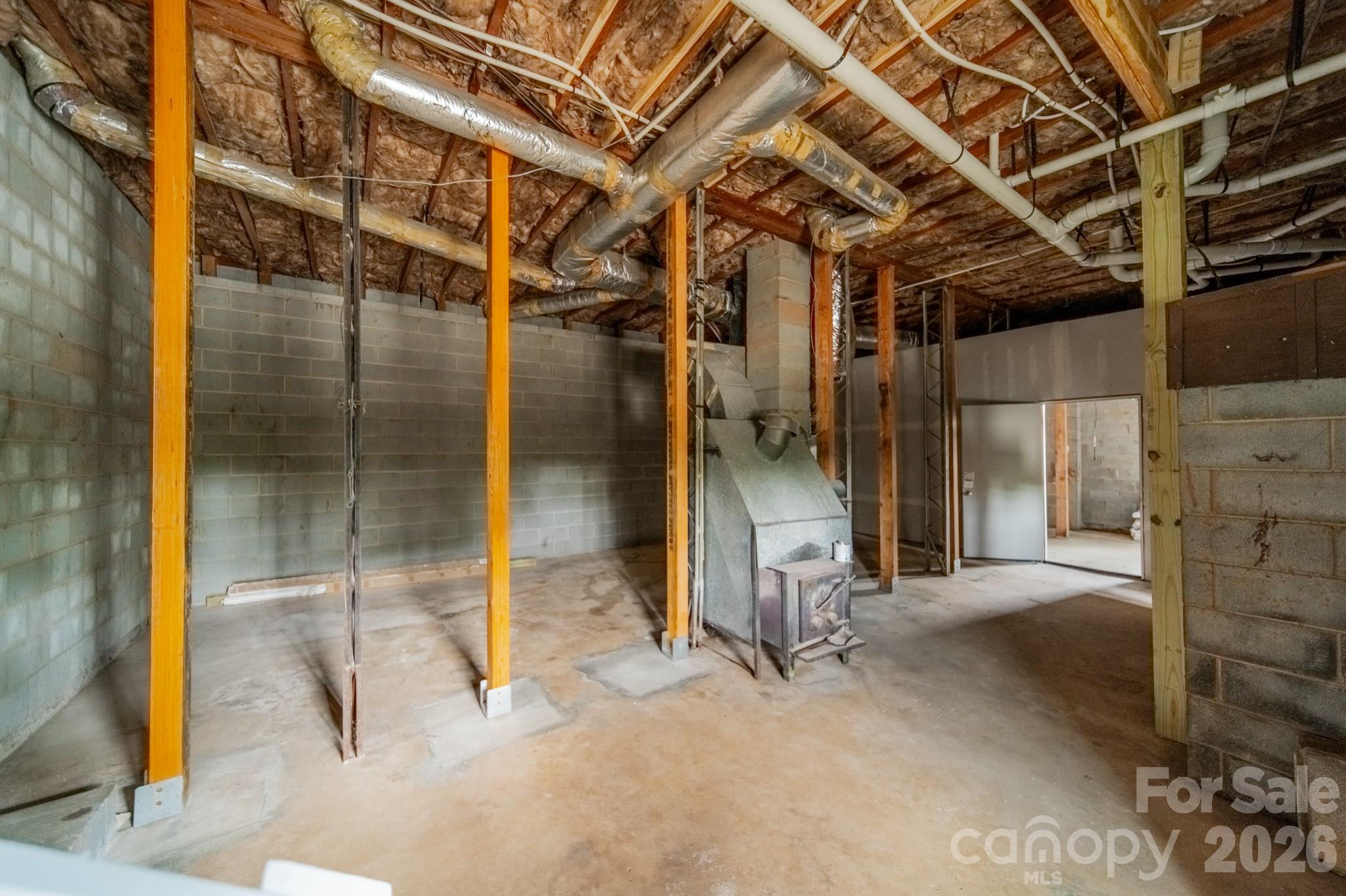 main property photo 32