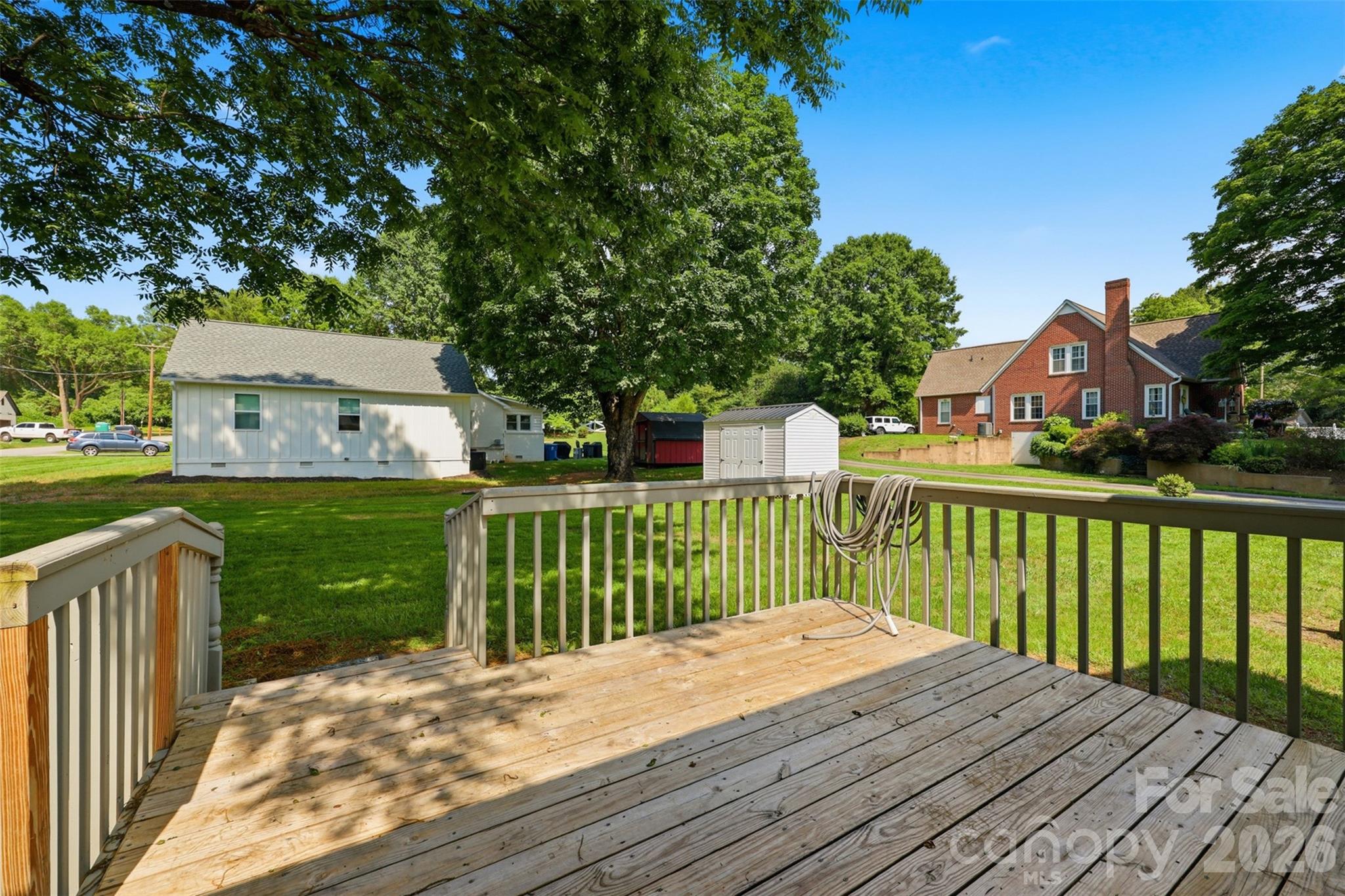 main property photo 33