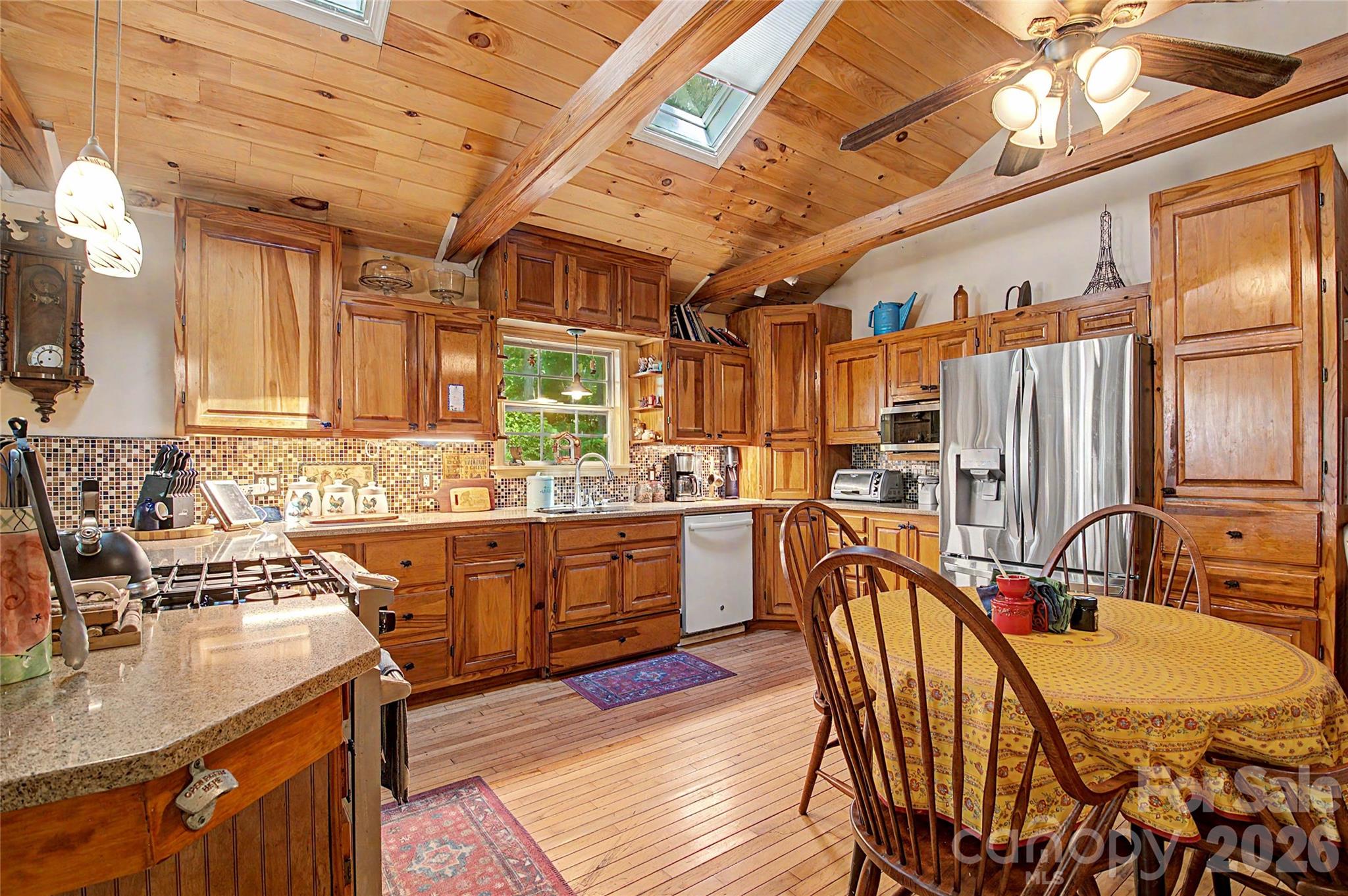 main property photo 15