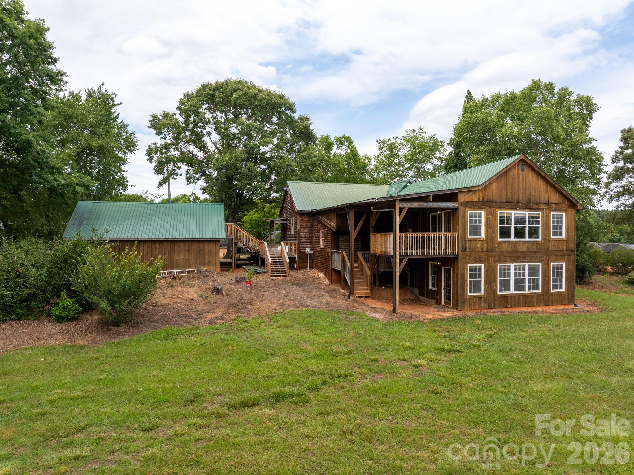 main property photo 6