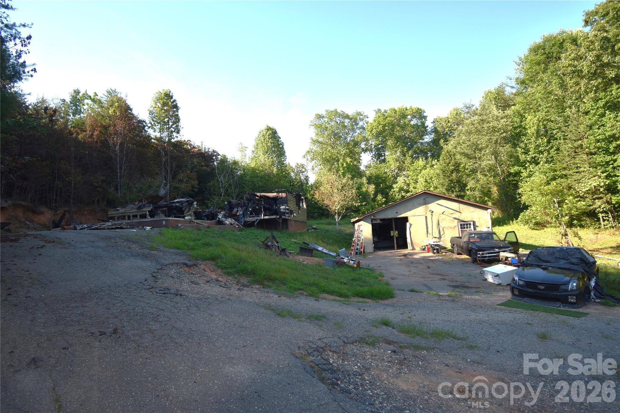 main property photo 6